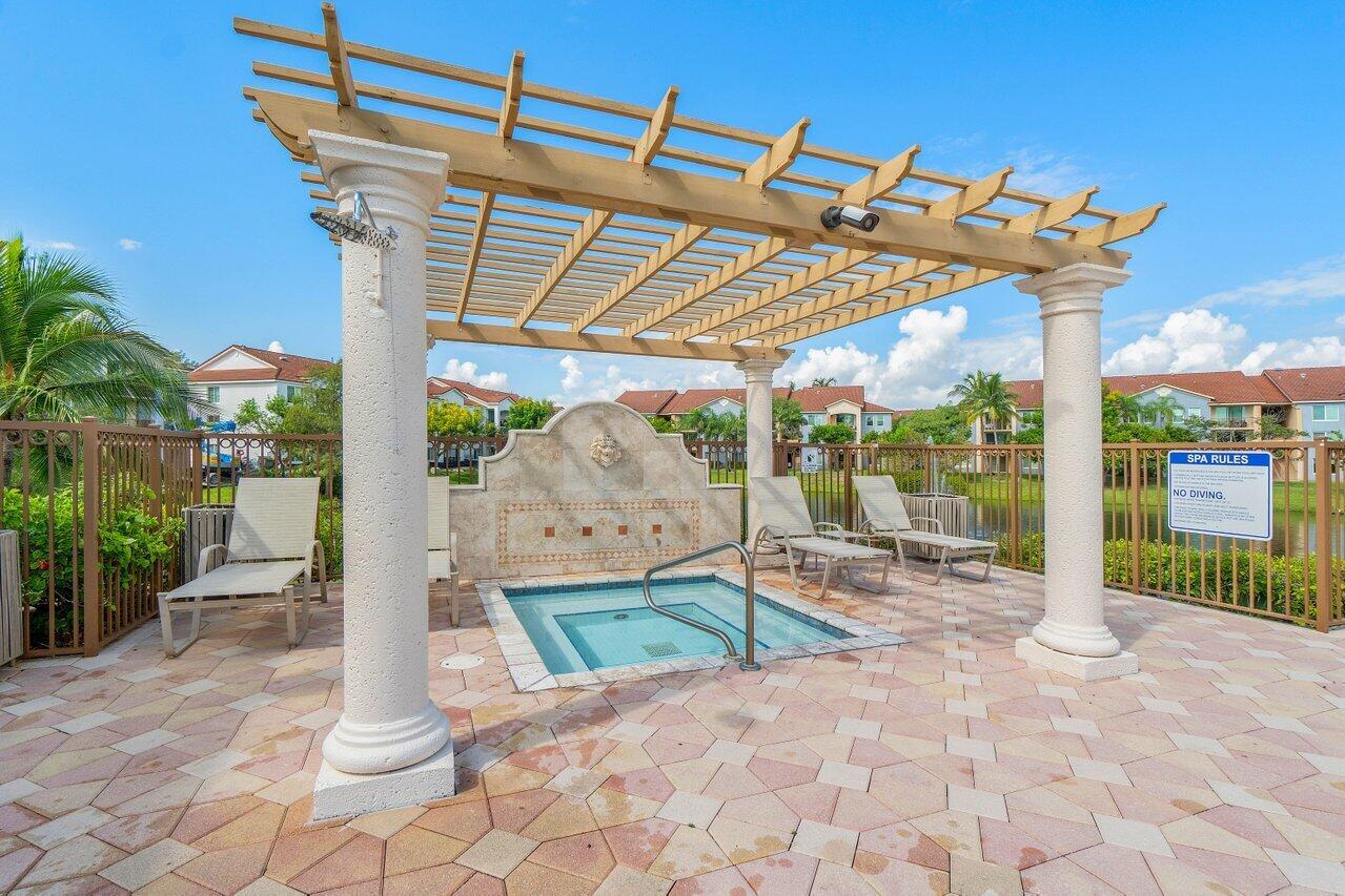 921 Villa Circle