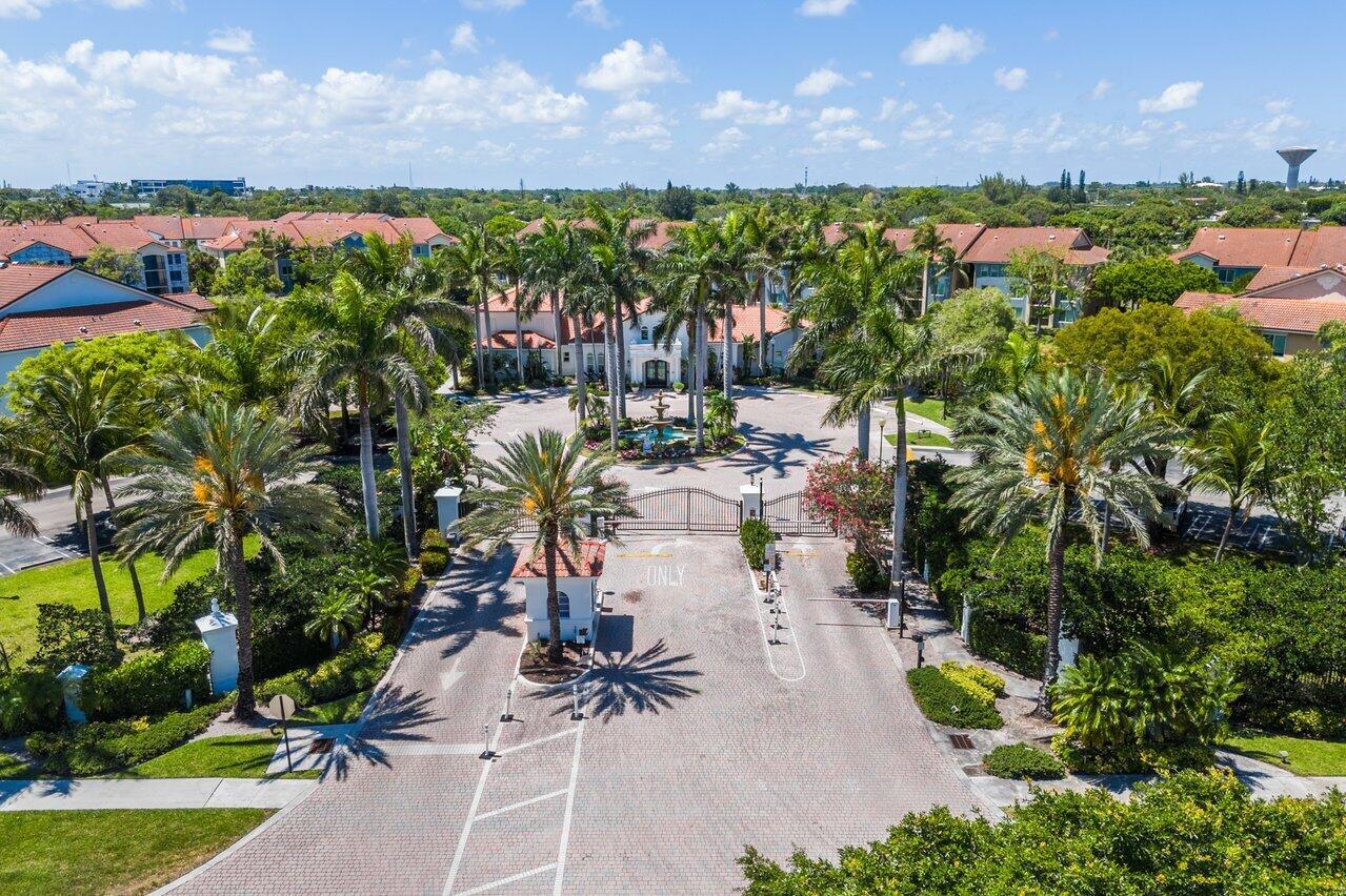 921 Villa Circle
