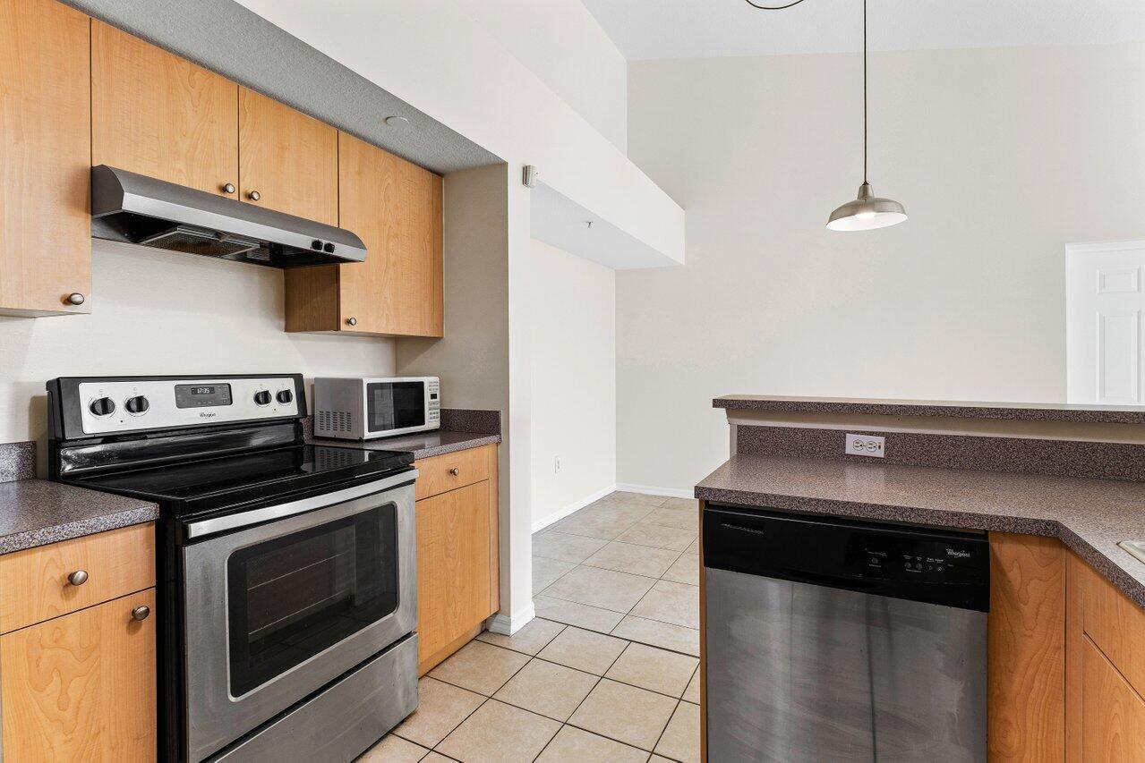 921 Villa Circle
