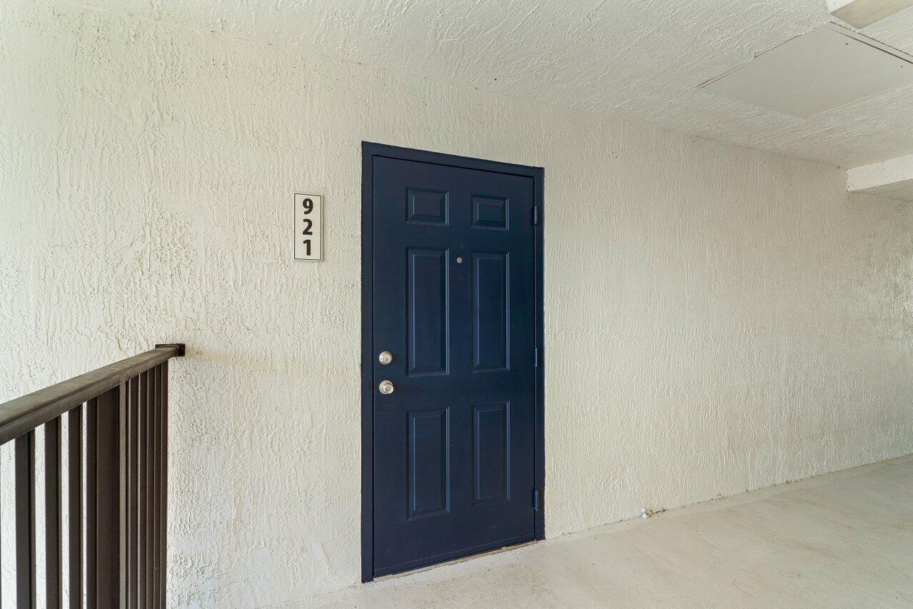 921 Villa Circle