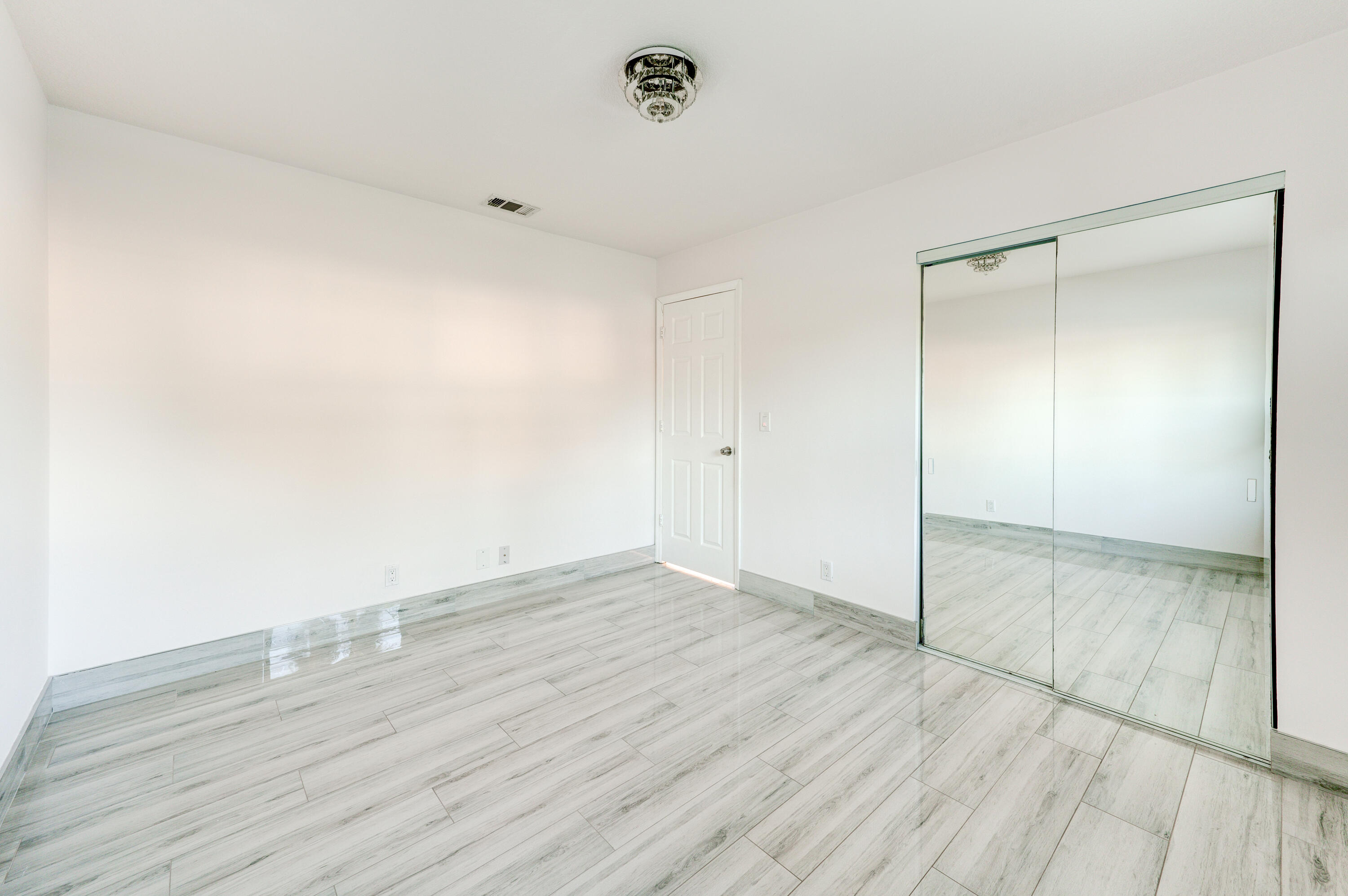 4629 Carthage Circle S