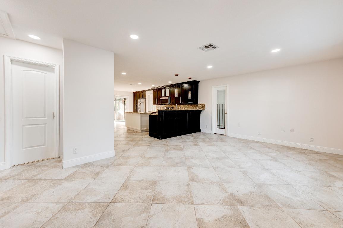 4629 Carthage Circle S