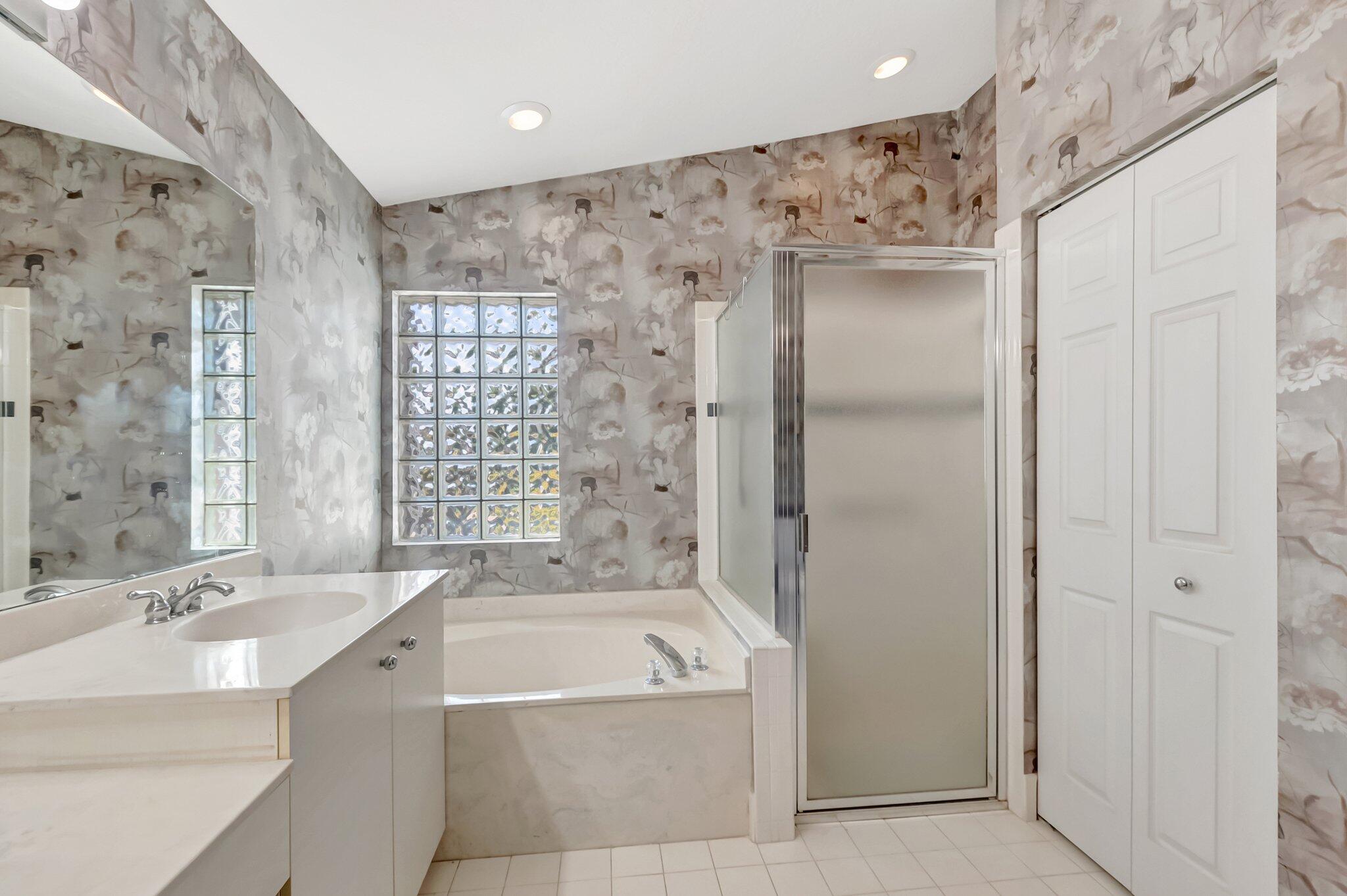 11594 Colonnade Drive