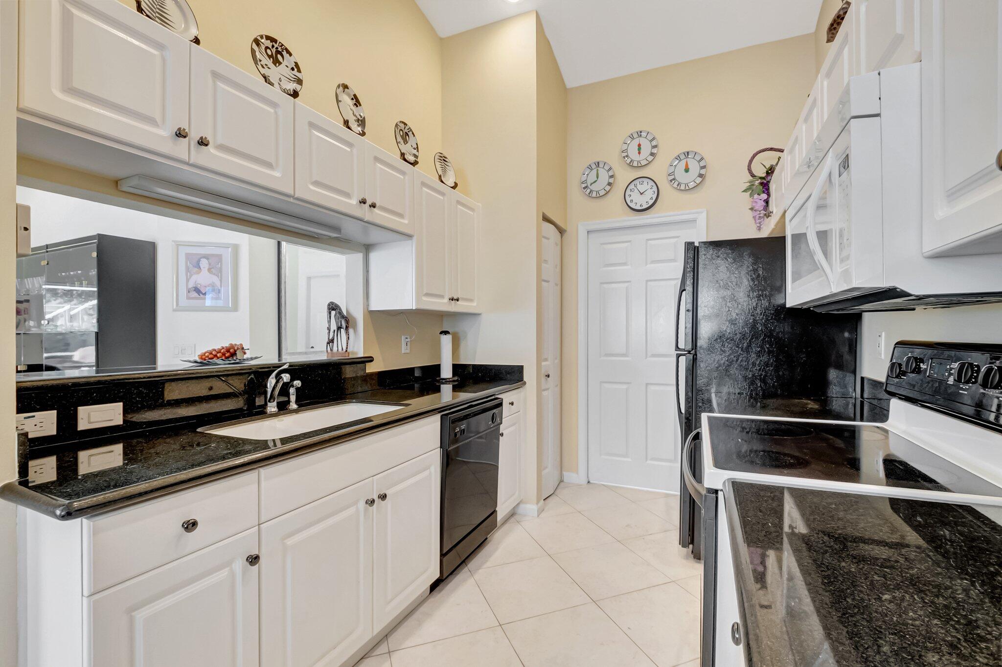 11594 Colonnade Drive