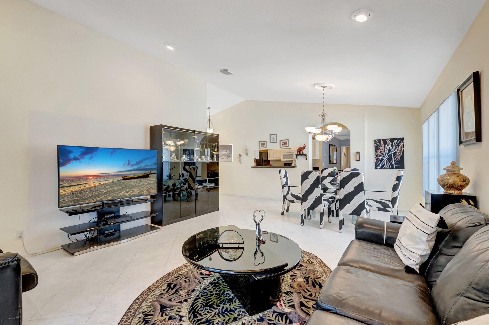 11594 Colonnade Drive