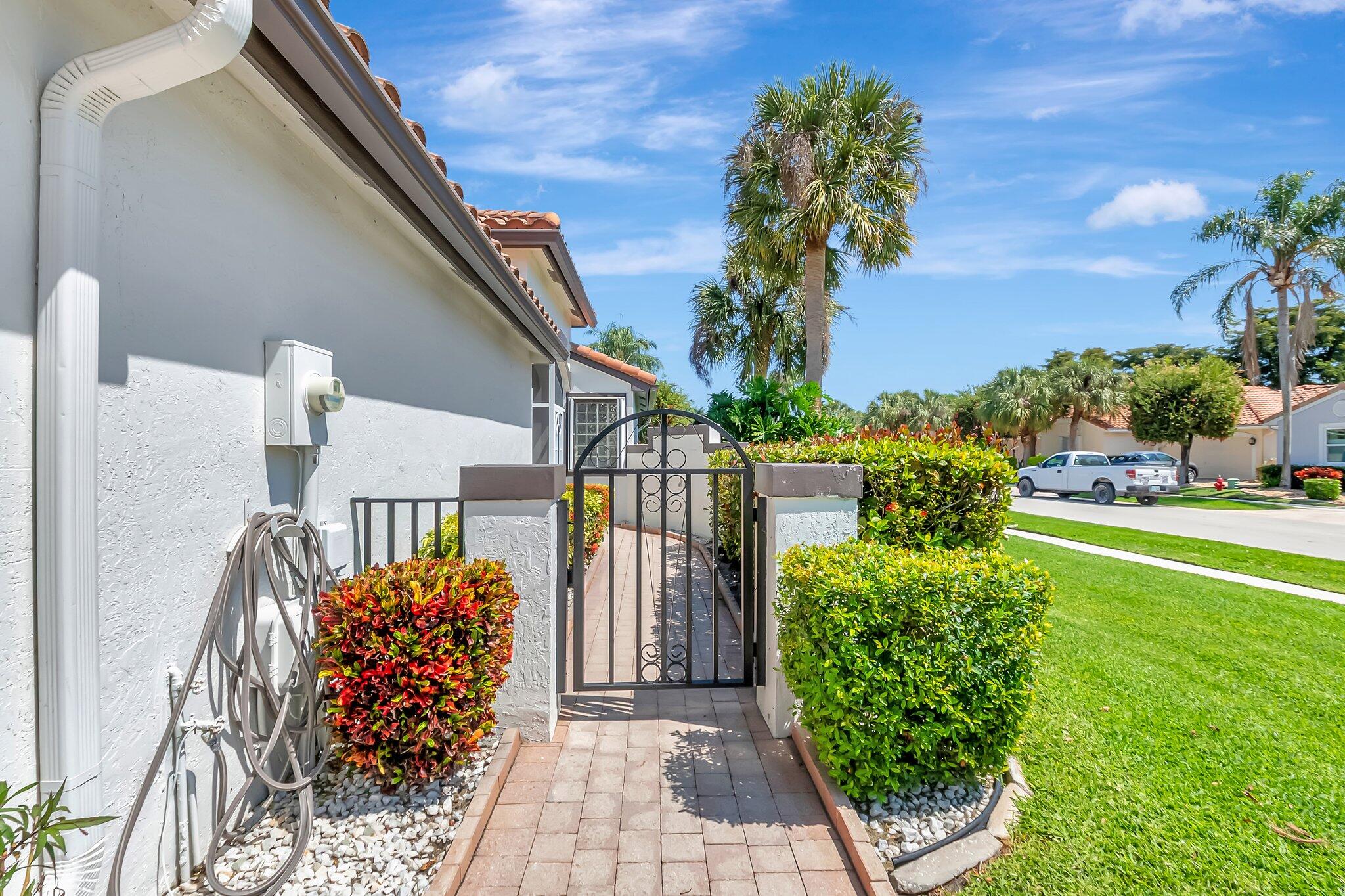 11594 Colonnade Drive