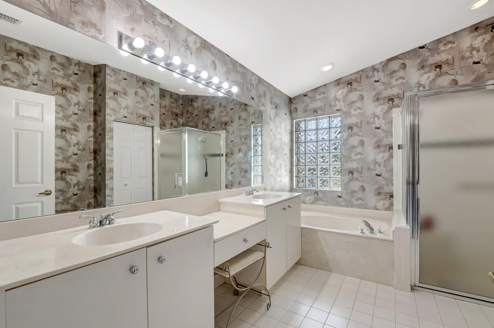 11594 Colonnade Drive