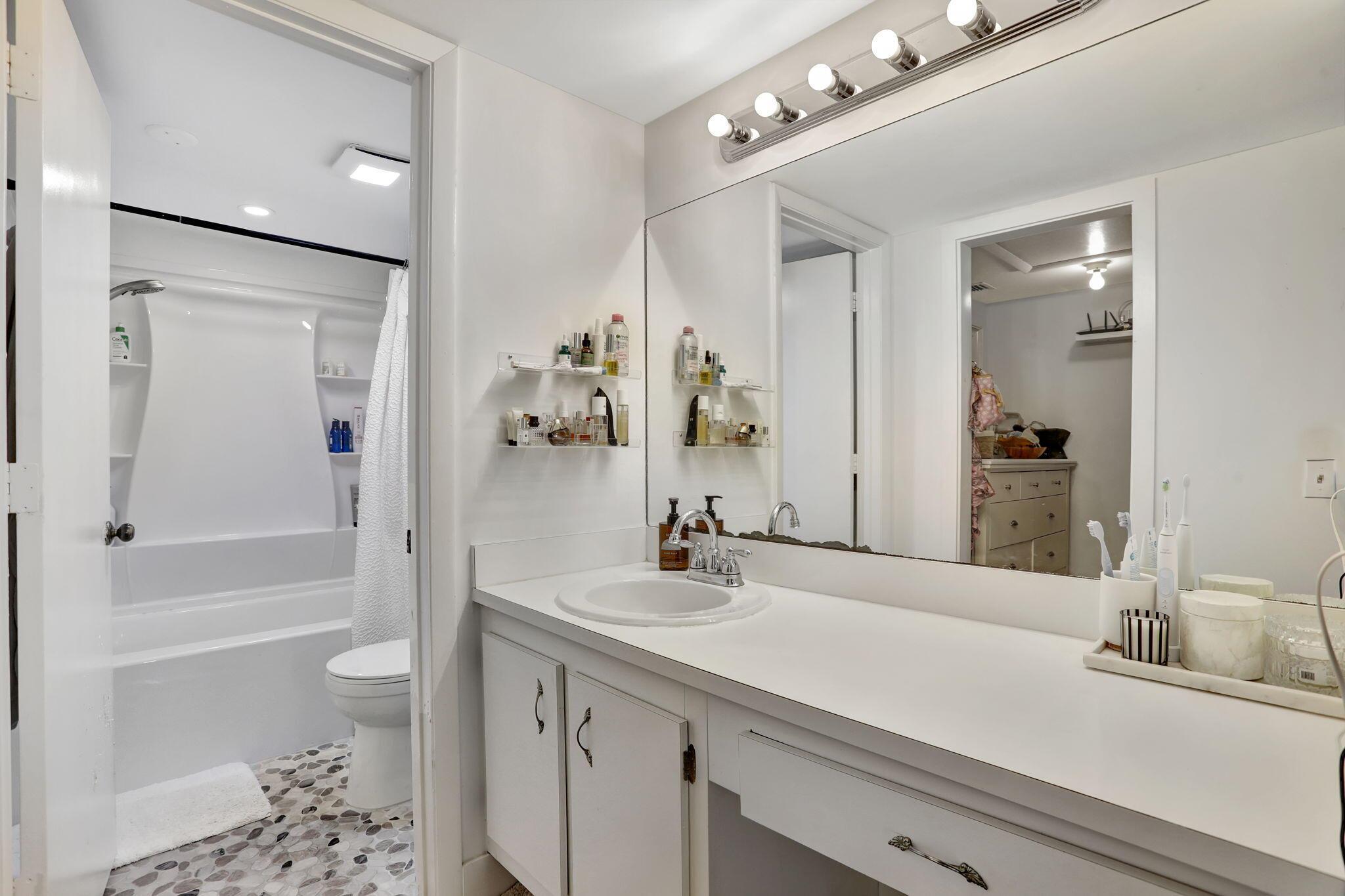225 SE 10th Street 9d