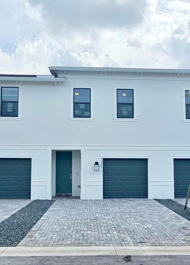 7596 SW Linus Lane Latitude 10-02