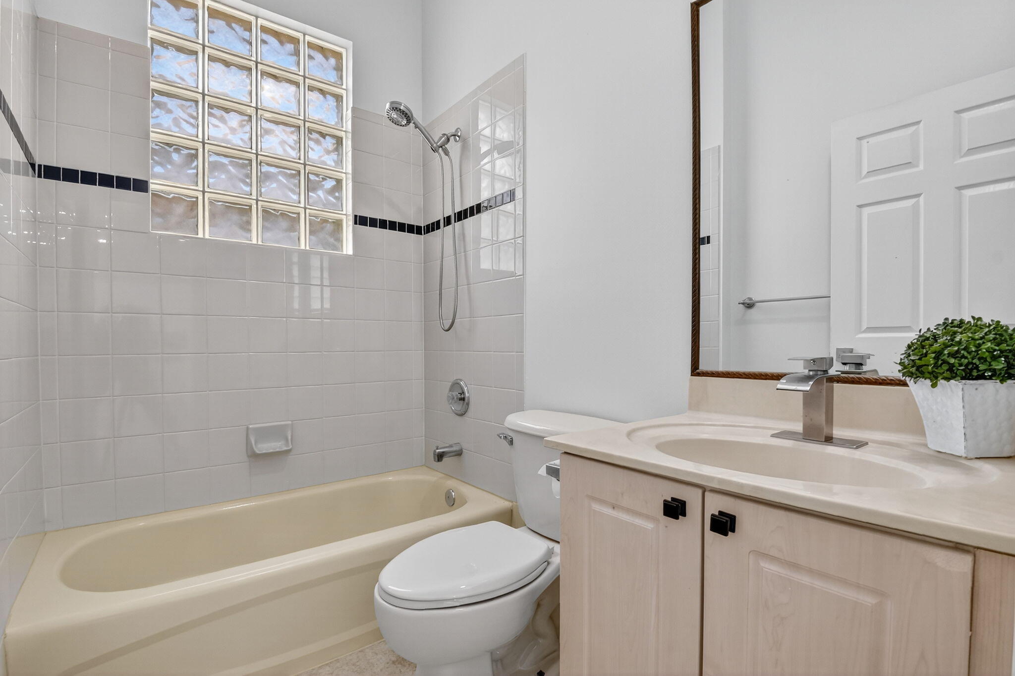 5221 Sancerre Circle