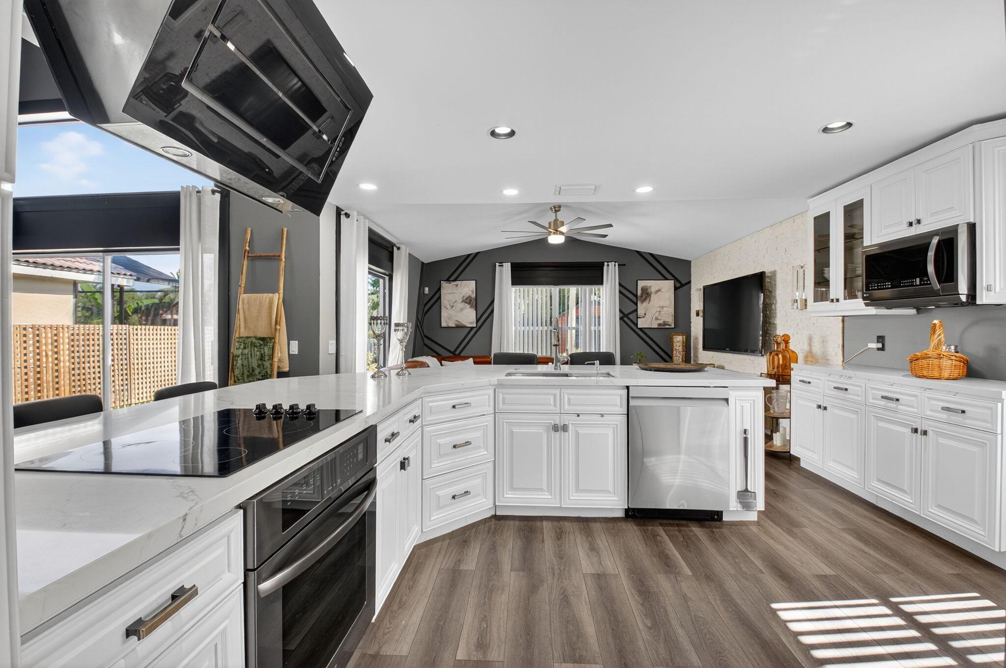 3527 Stratton Lane