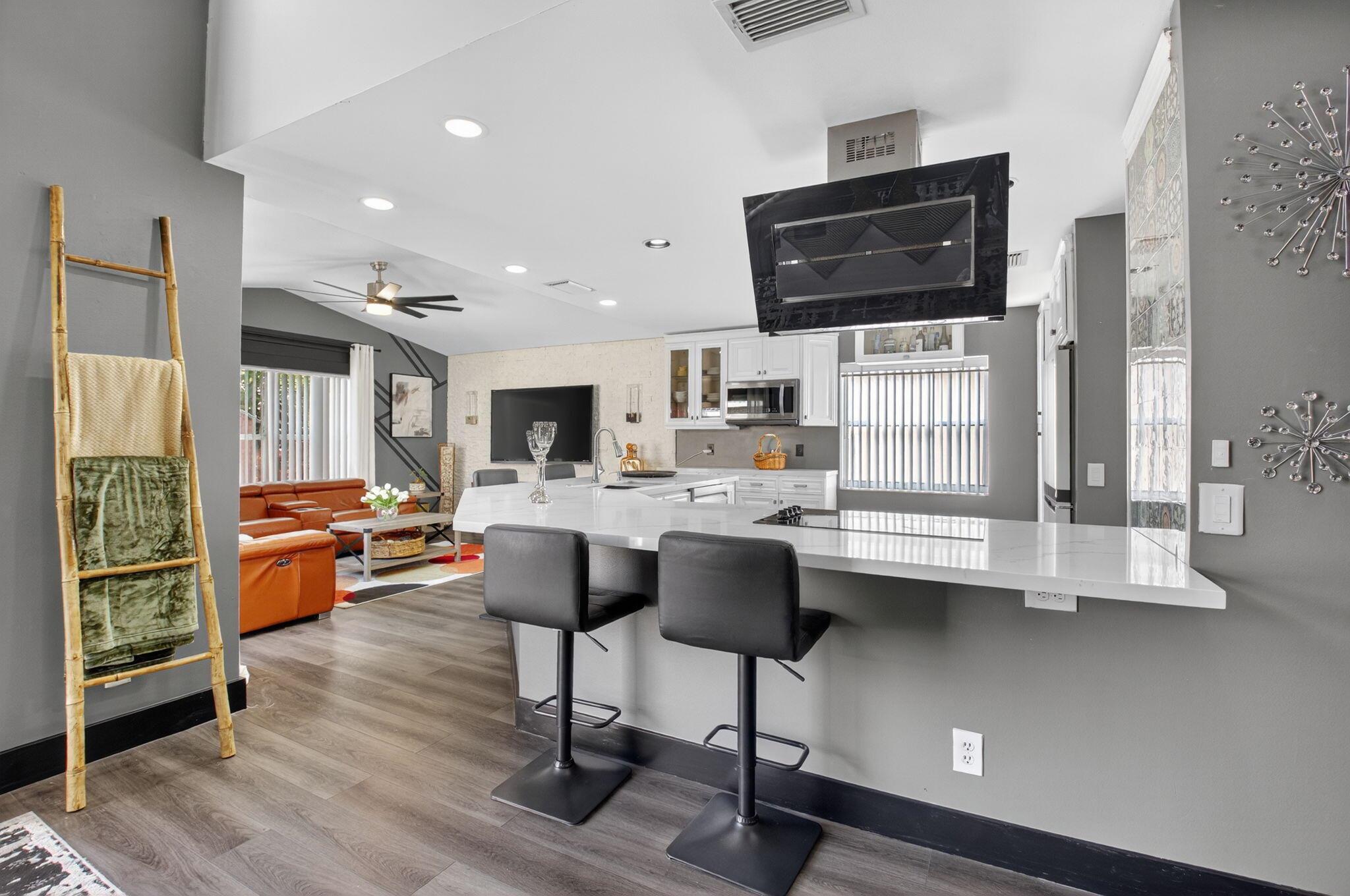 3527 Stratton Lane