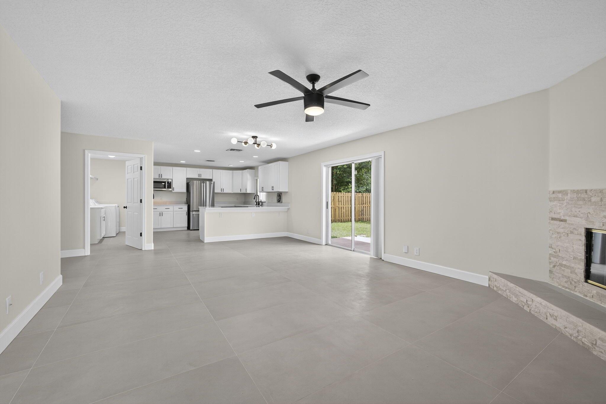 1135 Staghorn Street