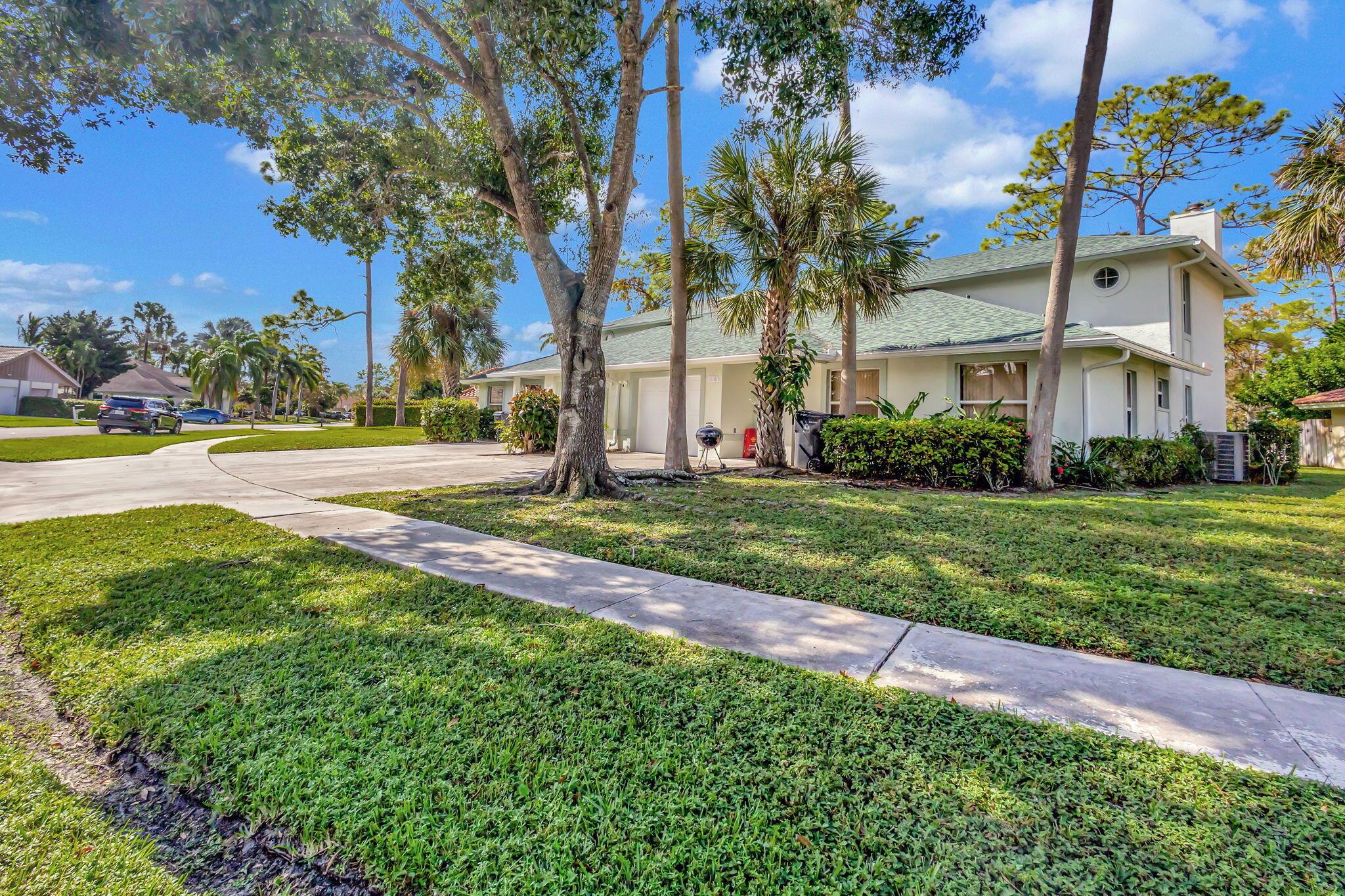1135 Staghorn Street