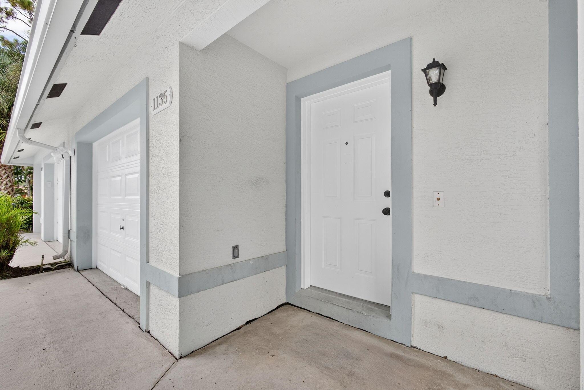 1135 Staghorn Street