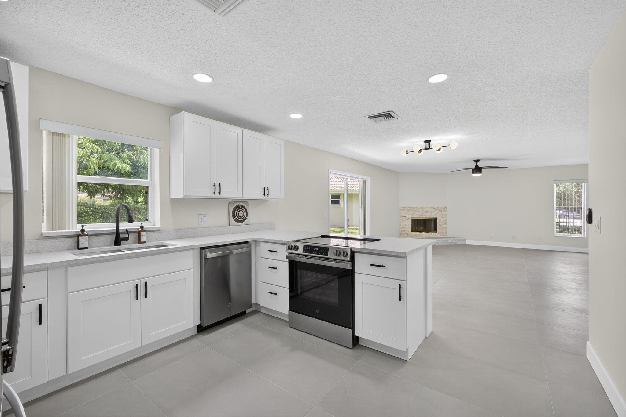 1135 Staghorn Street
