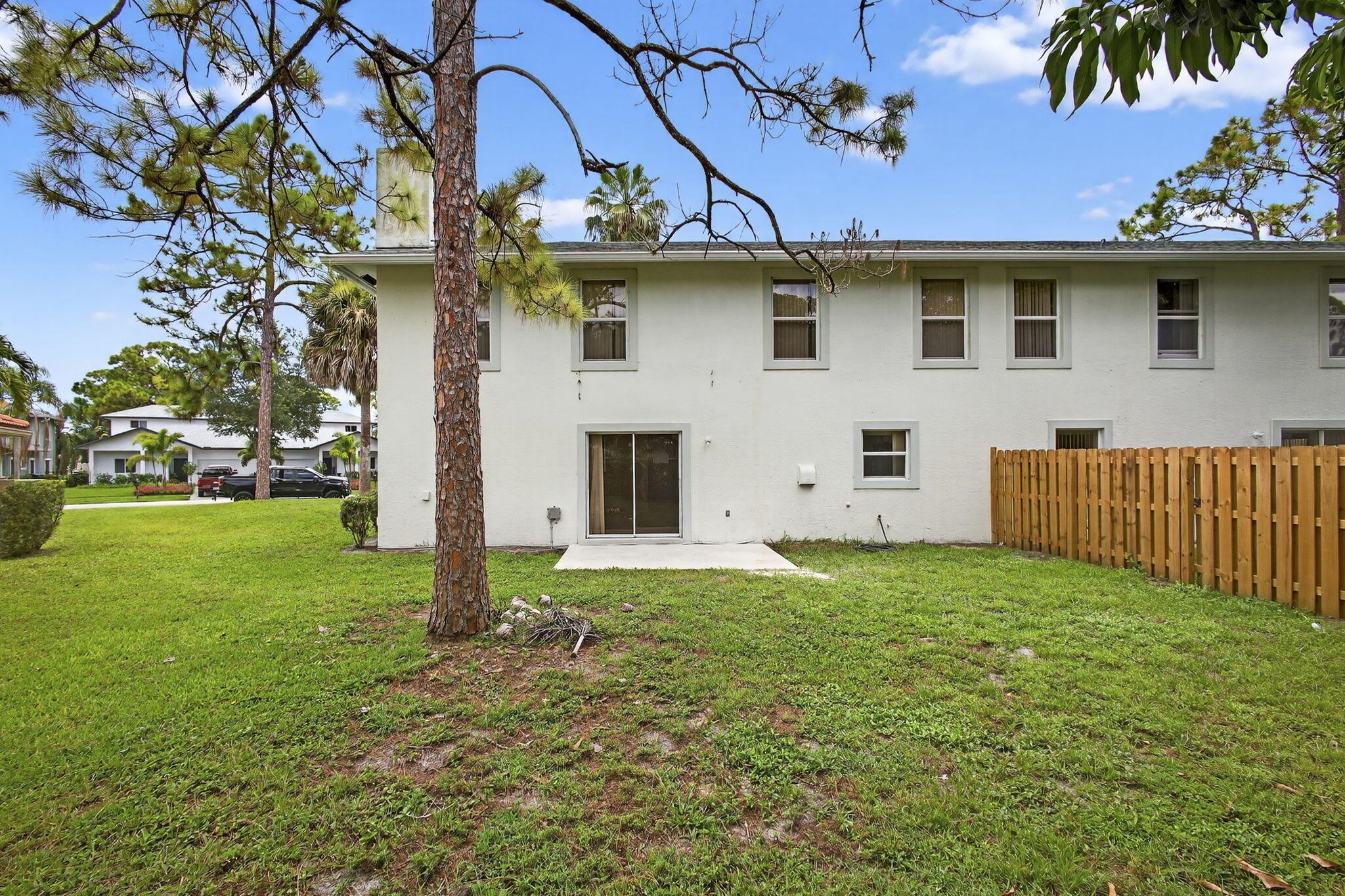 1135 Staghorn Street