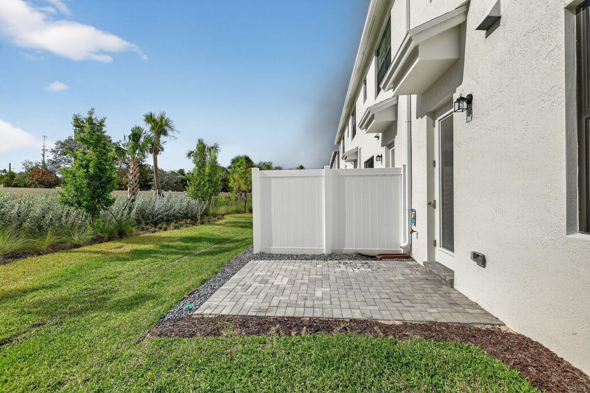 7596 SW Linus Lane