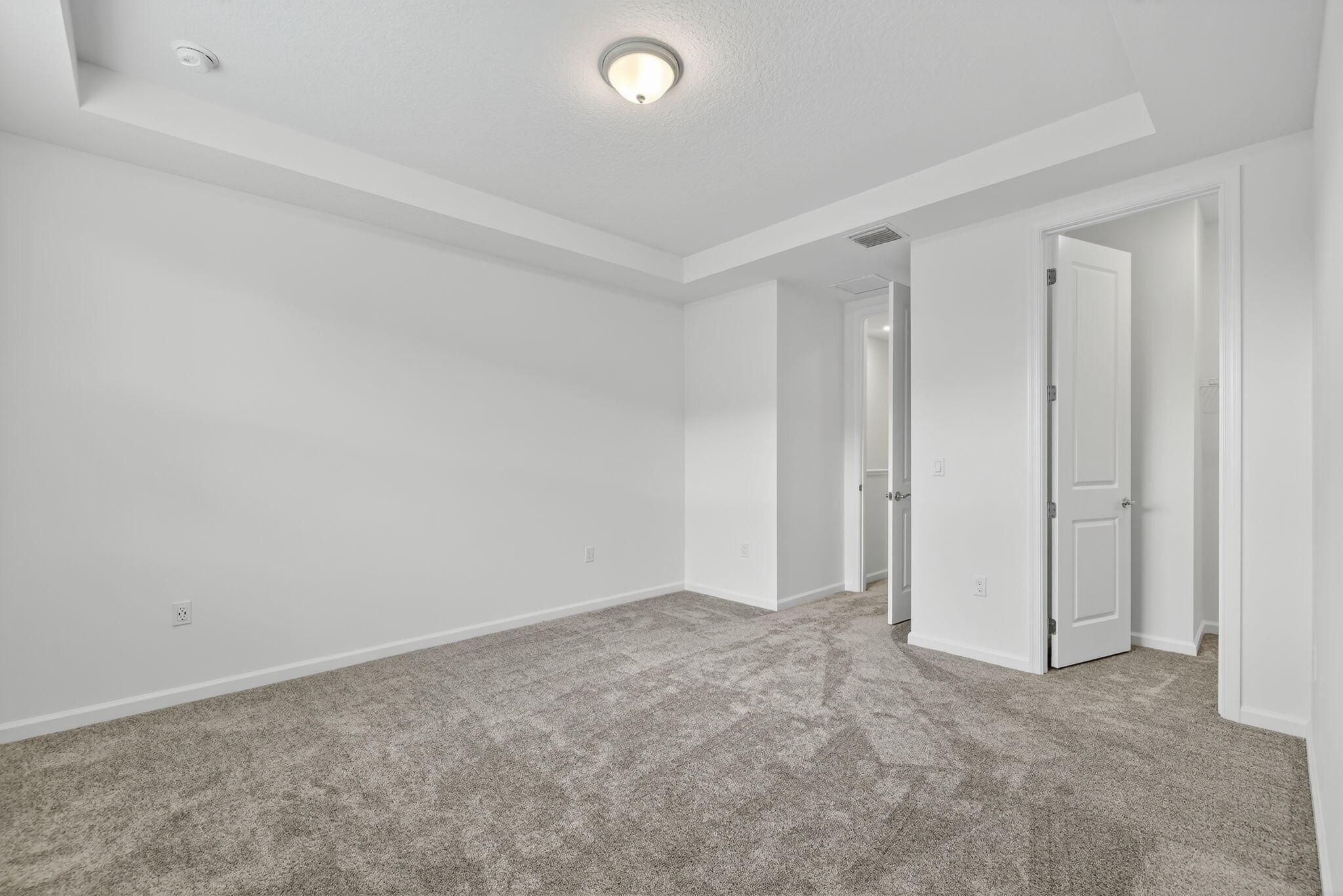 7596 SW Linus Lane