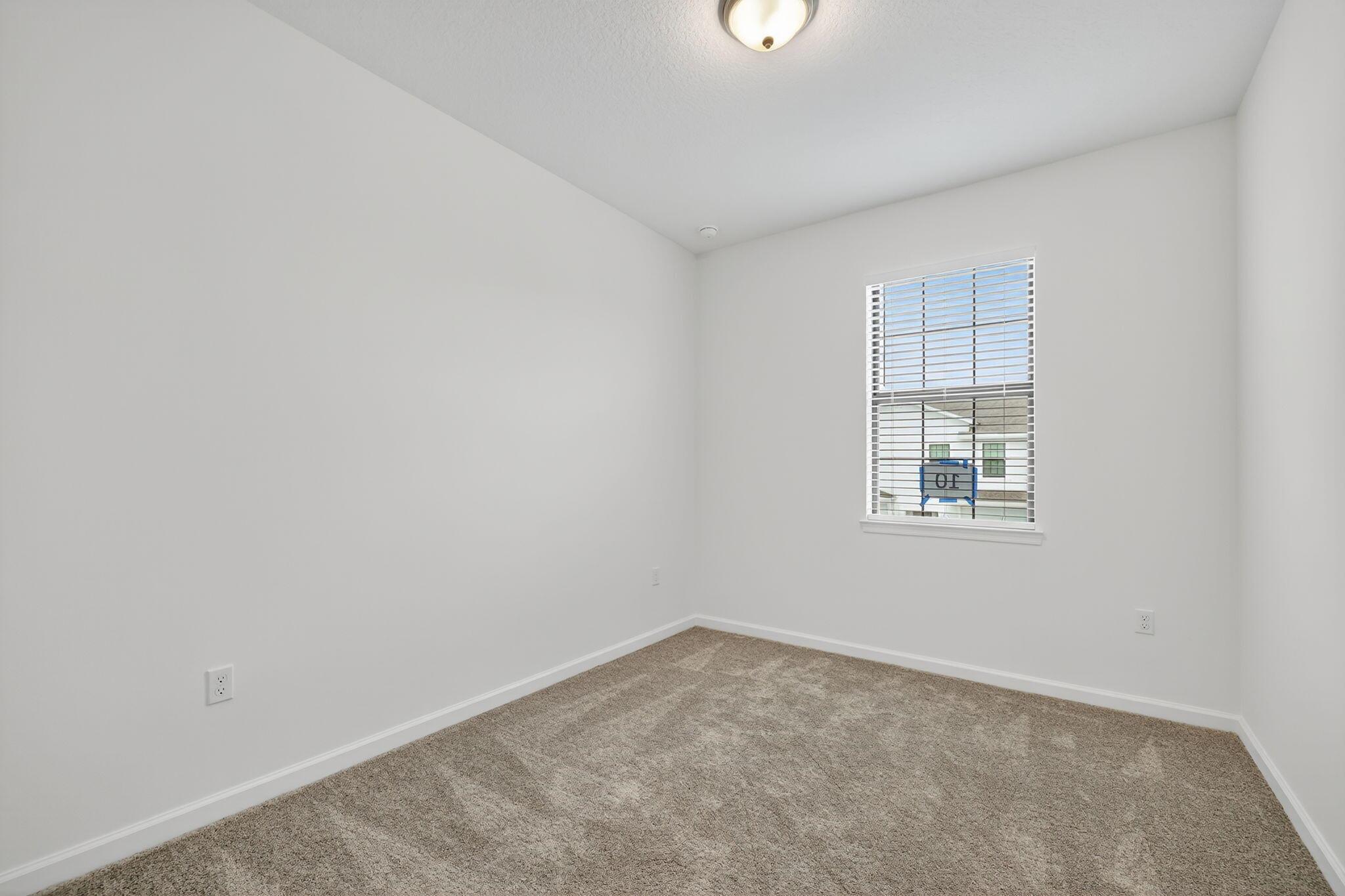7596 SW Linus Lane