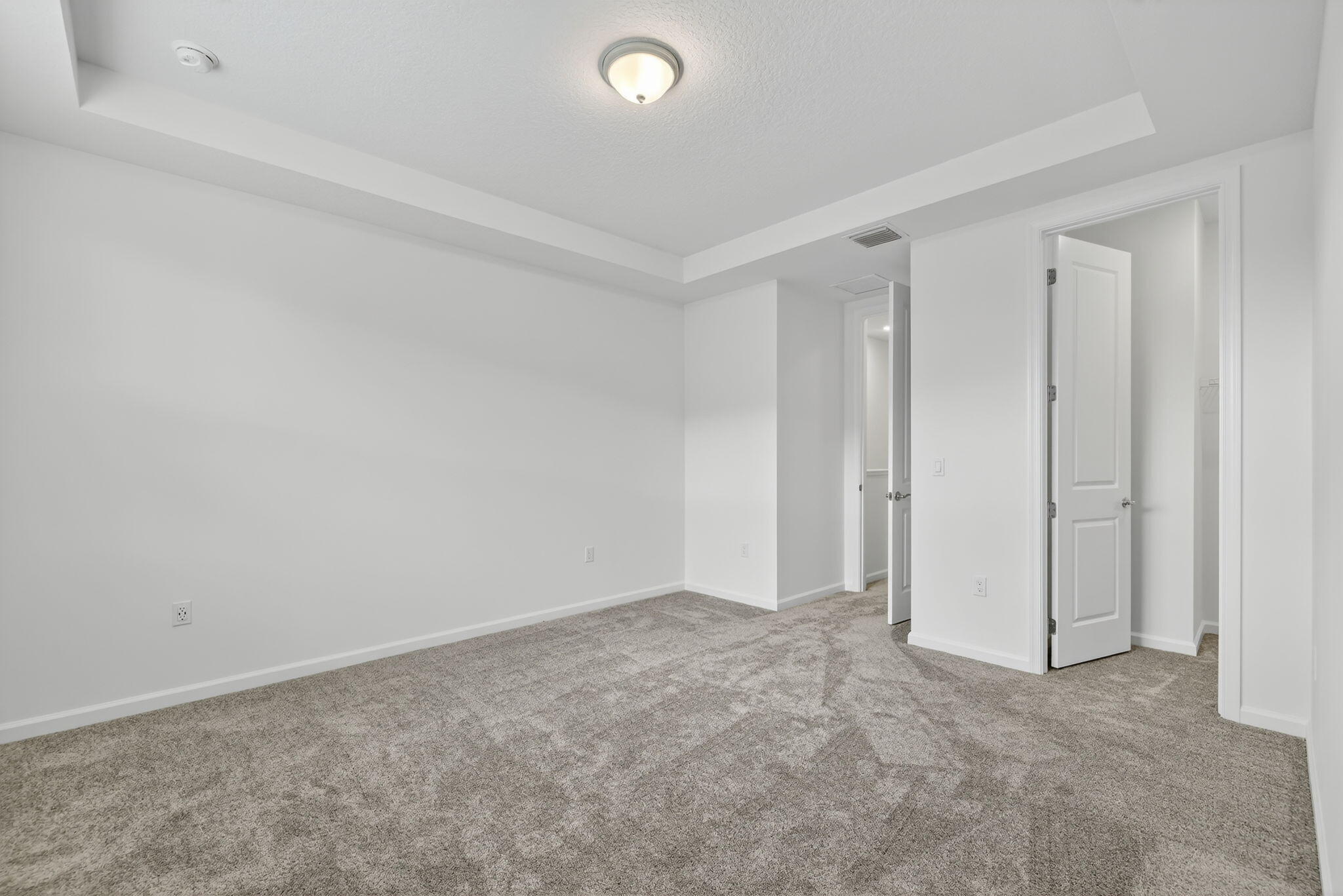 7596 SW Linus Lane