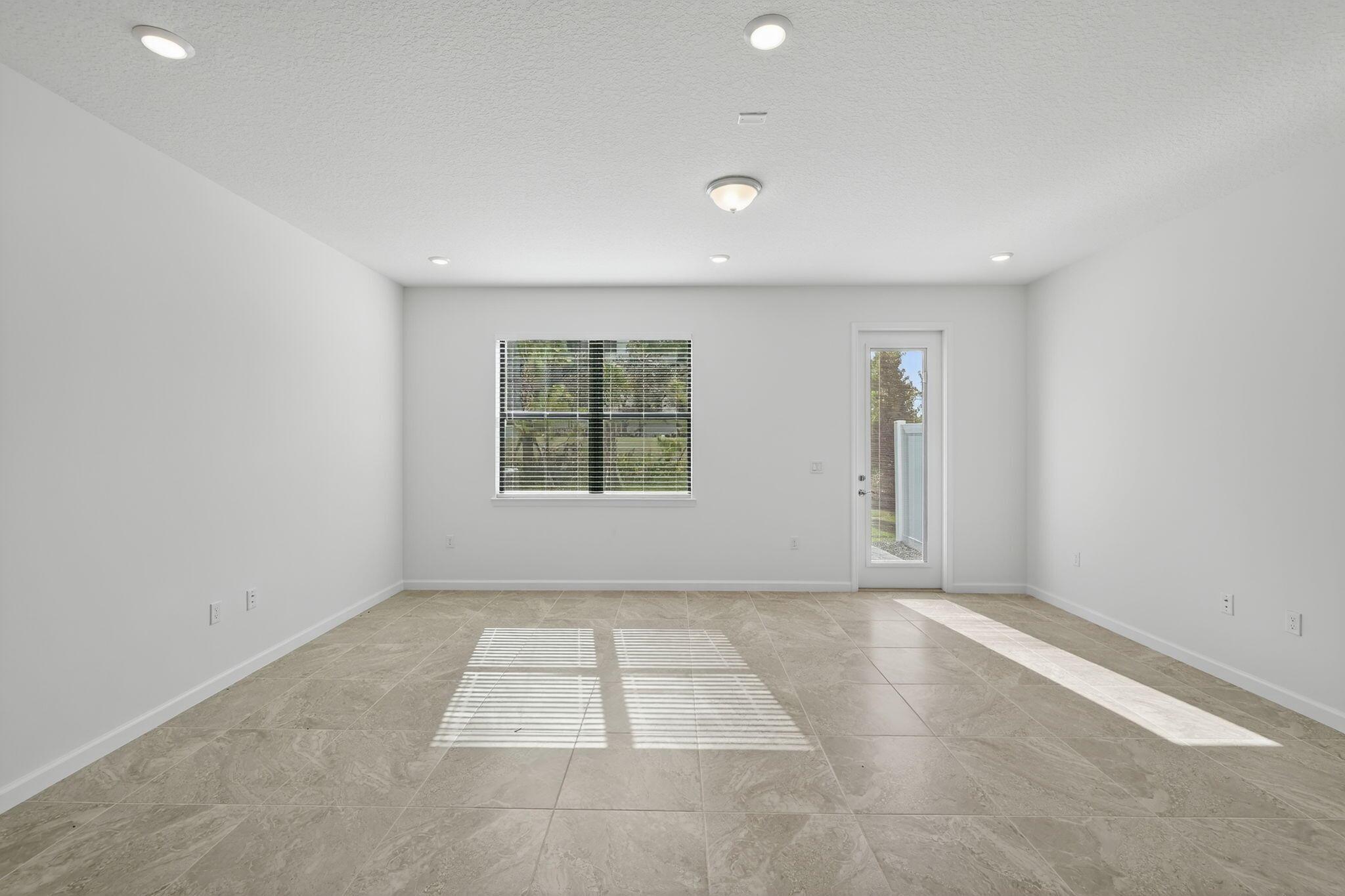 7596 SW Linus Lane