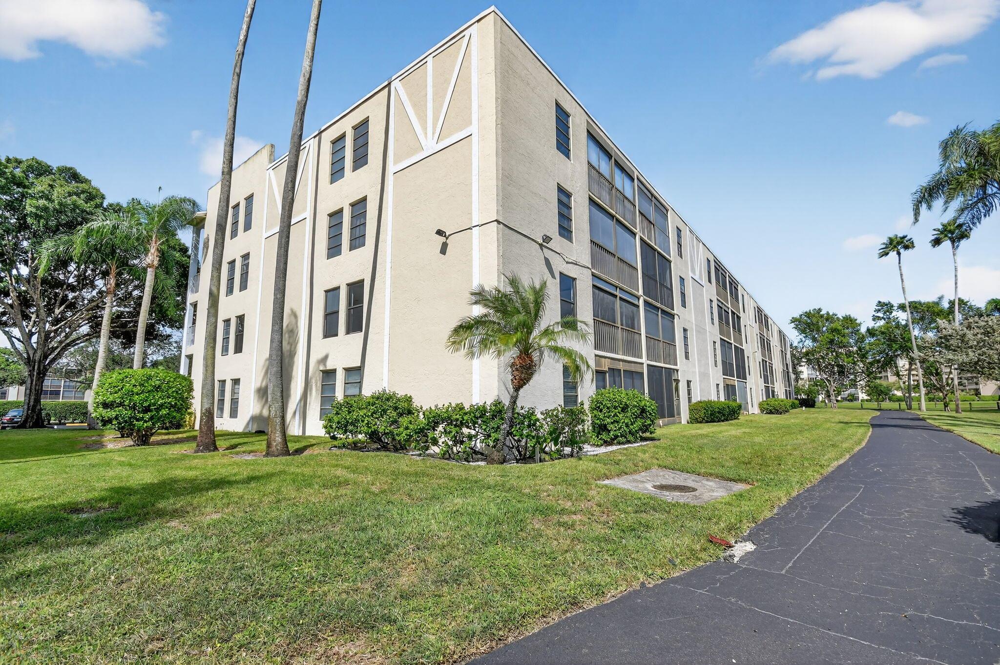 7270 Ashford Place 208