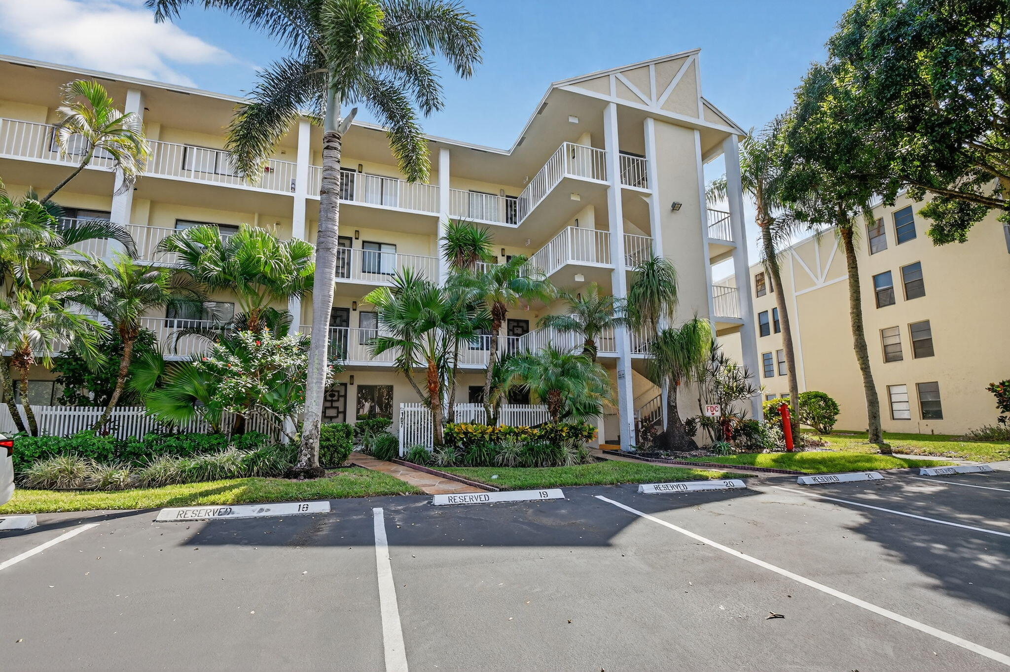 7270 Ashford Place 208