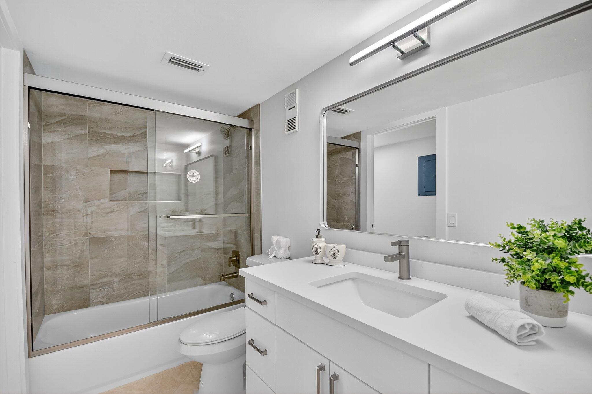 7270 Ashford Place 208