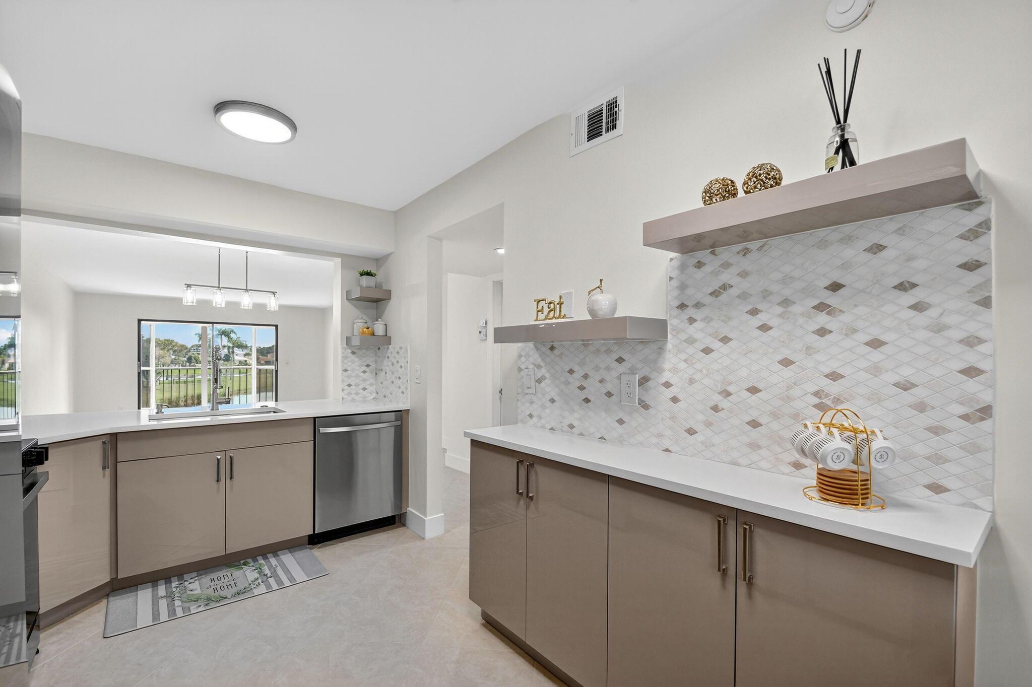 7270 Ashford Place 208