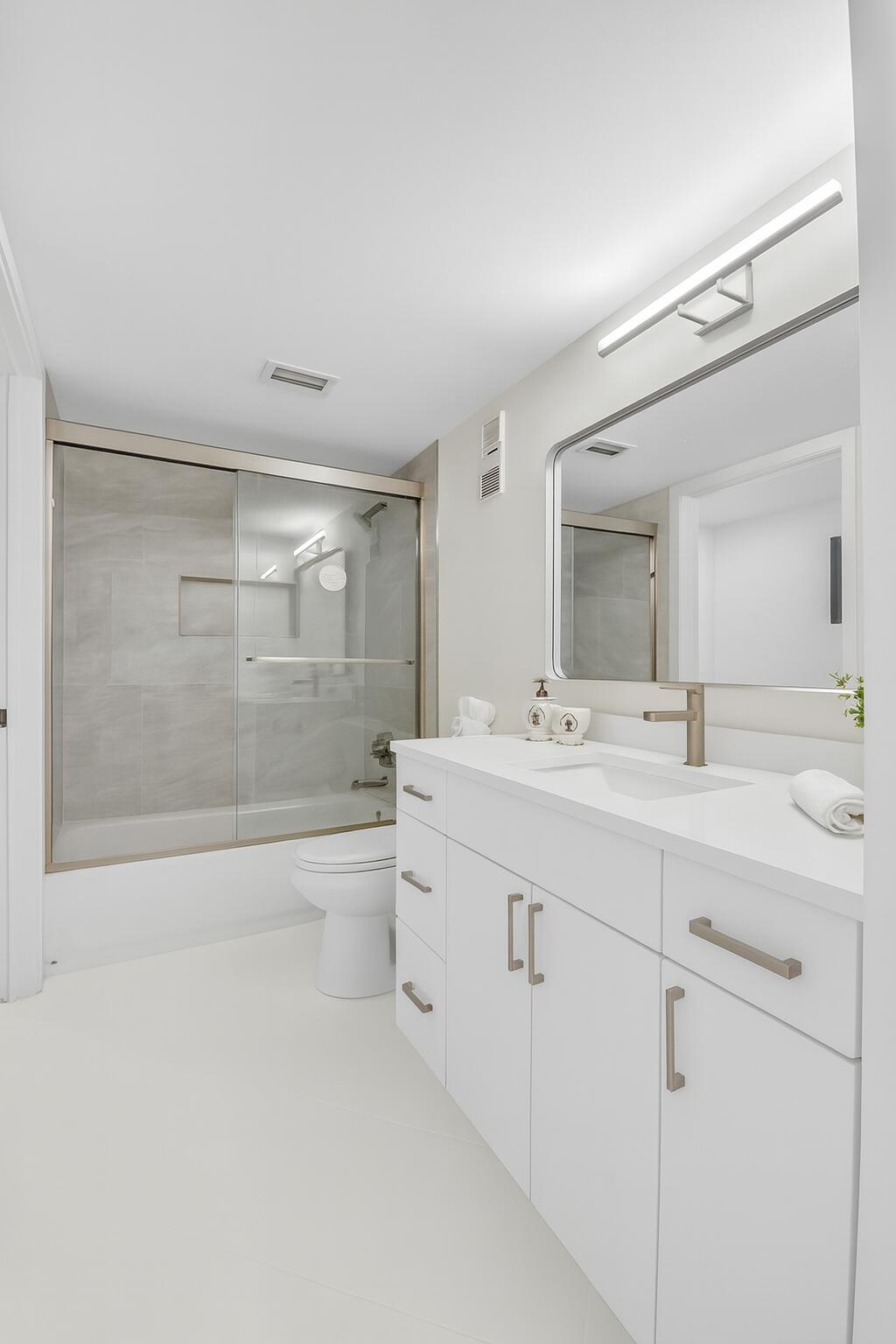 7270 Ashford Place 208