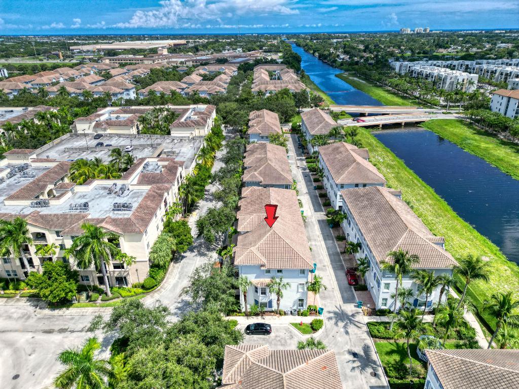 1381 Piazza Delle Pallottole