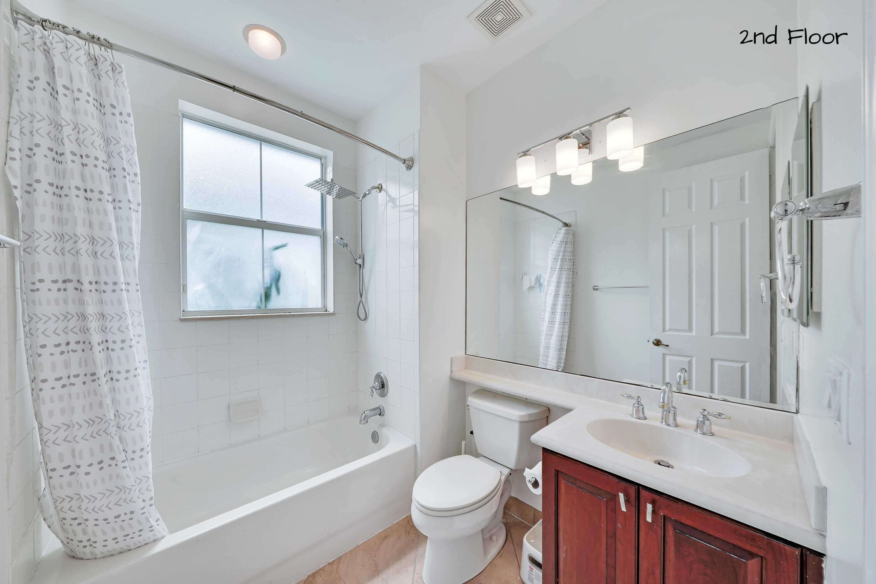 1381 Piazza Delle Pallottole