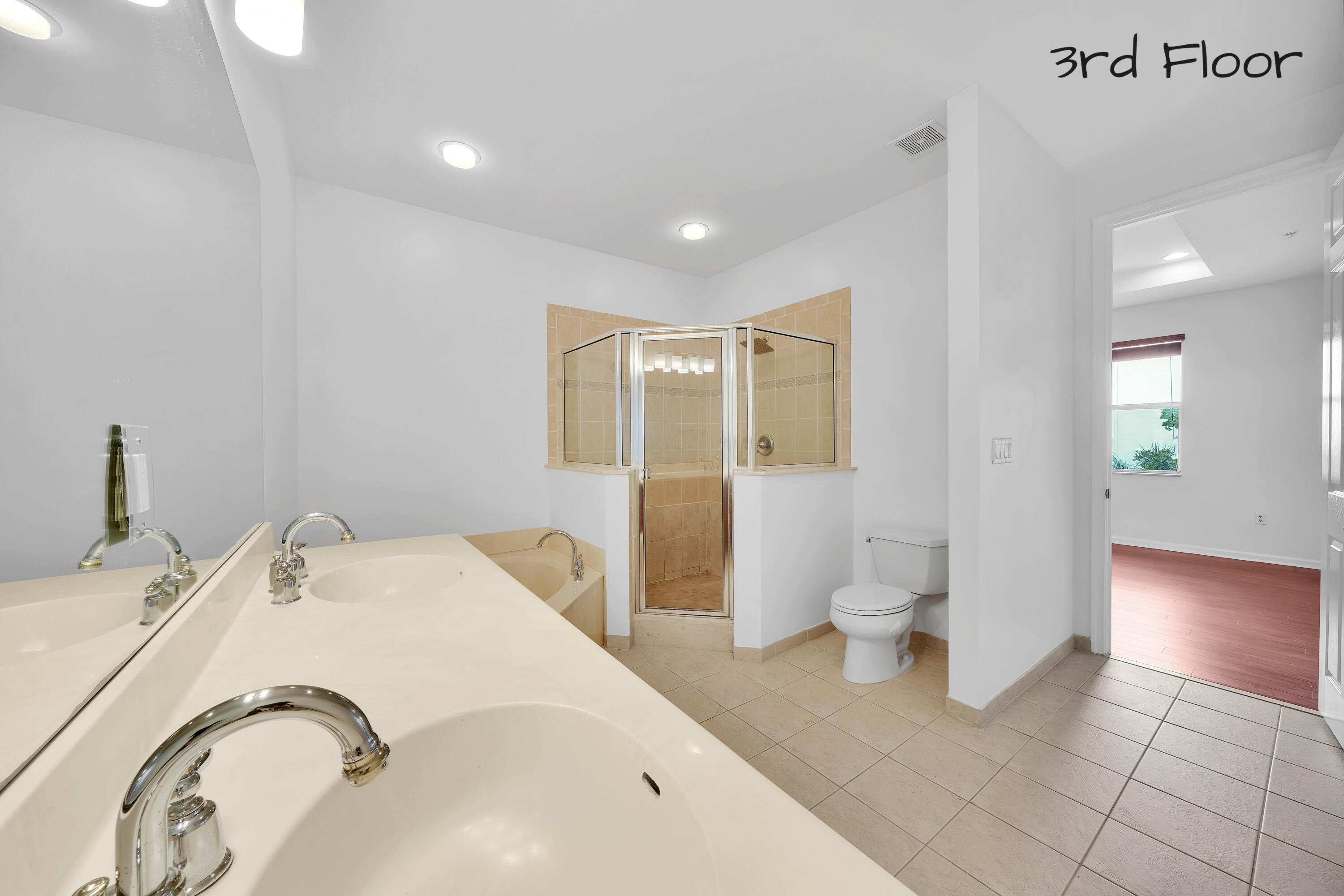 1381 Piazza Delle Pallottole