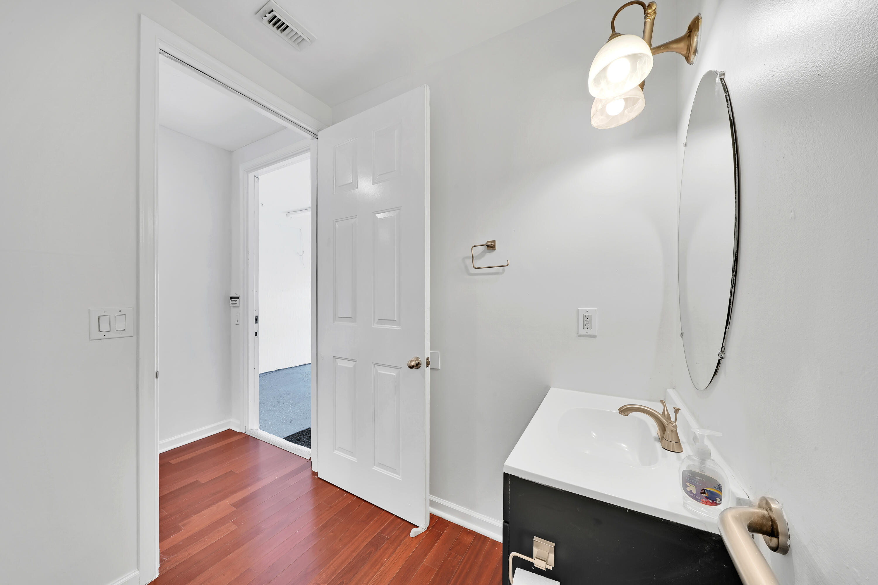 1381 Piazza Delle Pallottole