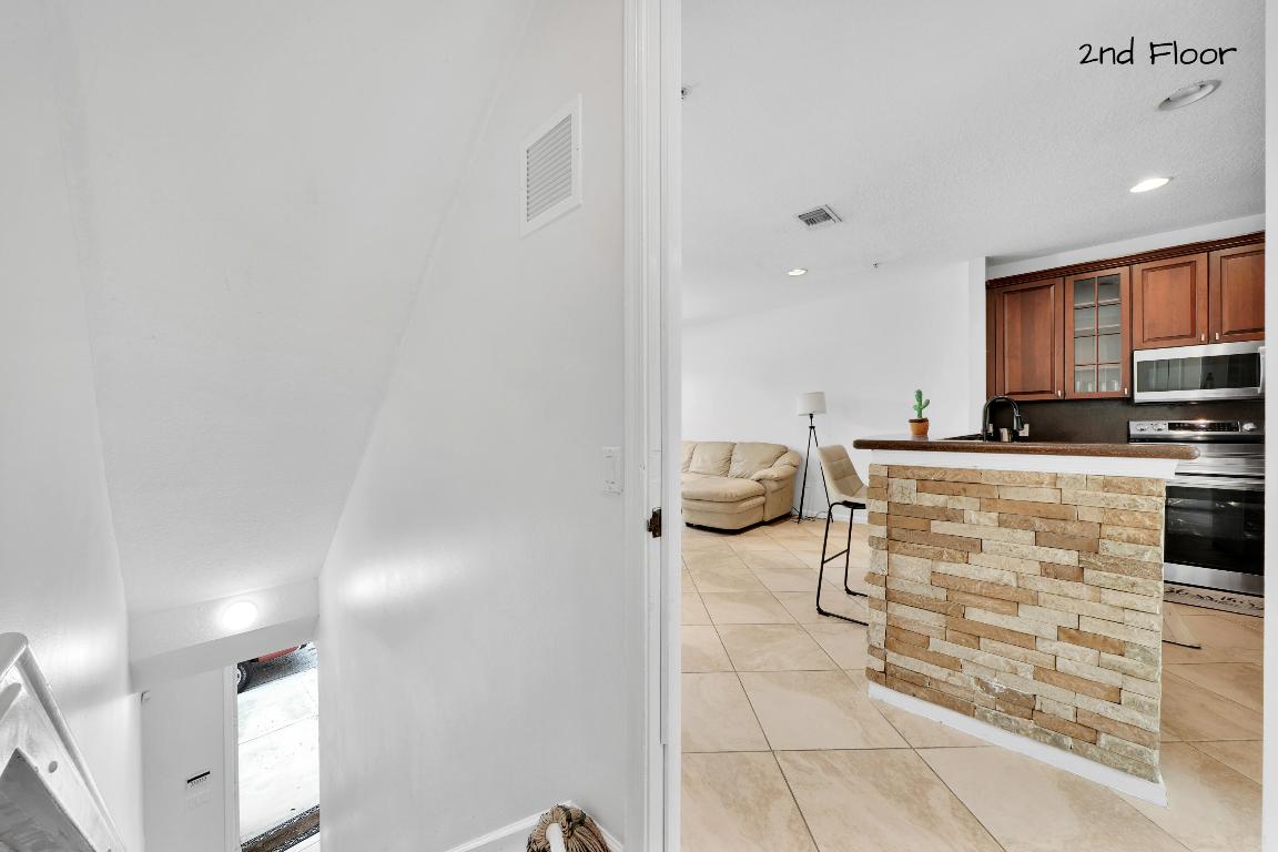 1381 Piazza Delle Pallottole