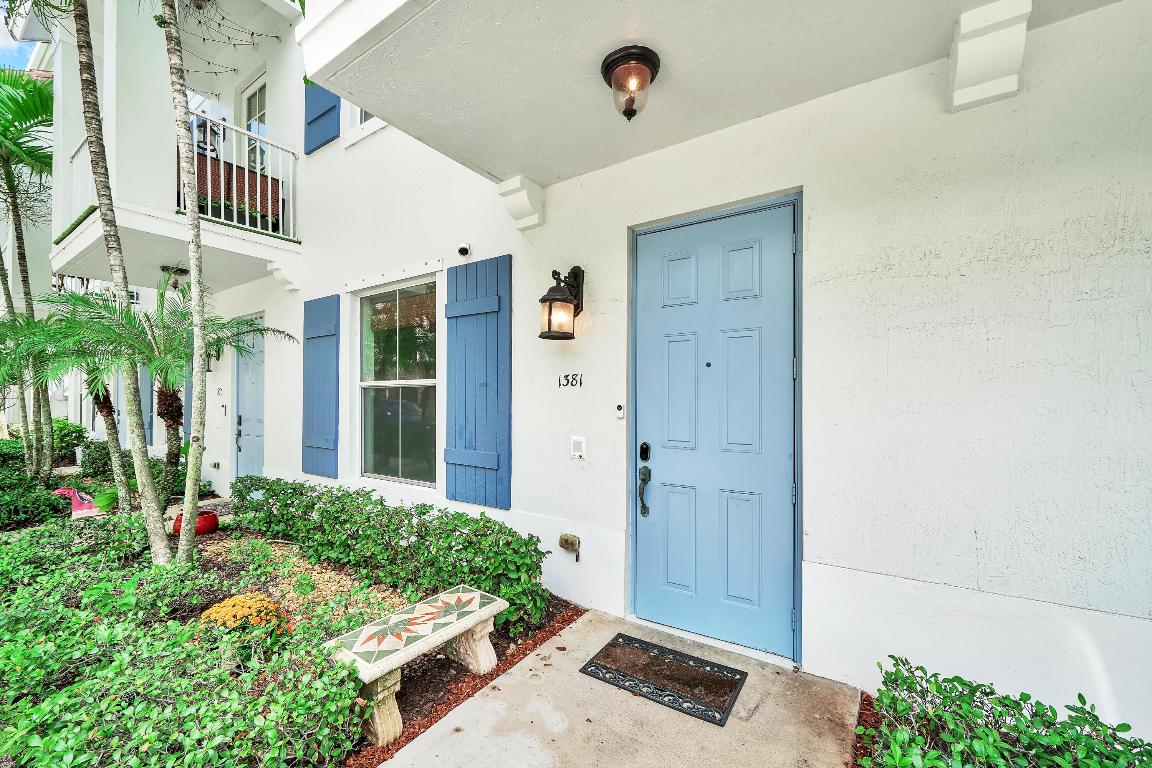 1381 Piazza Delle Pallottole