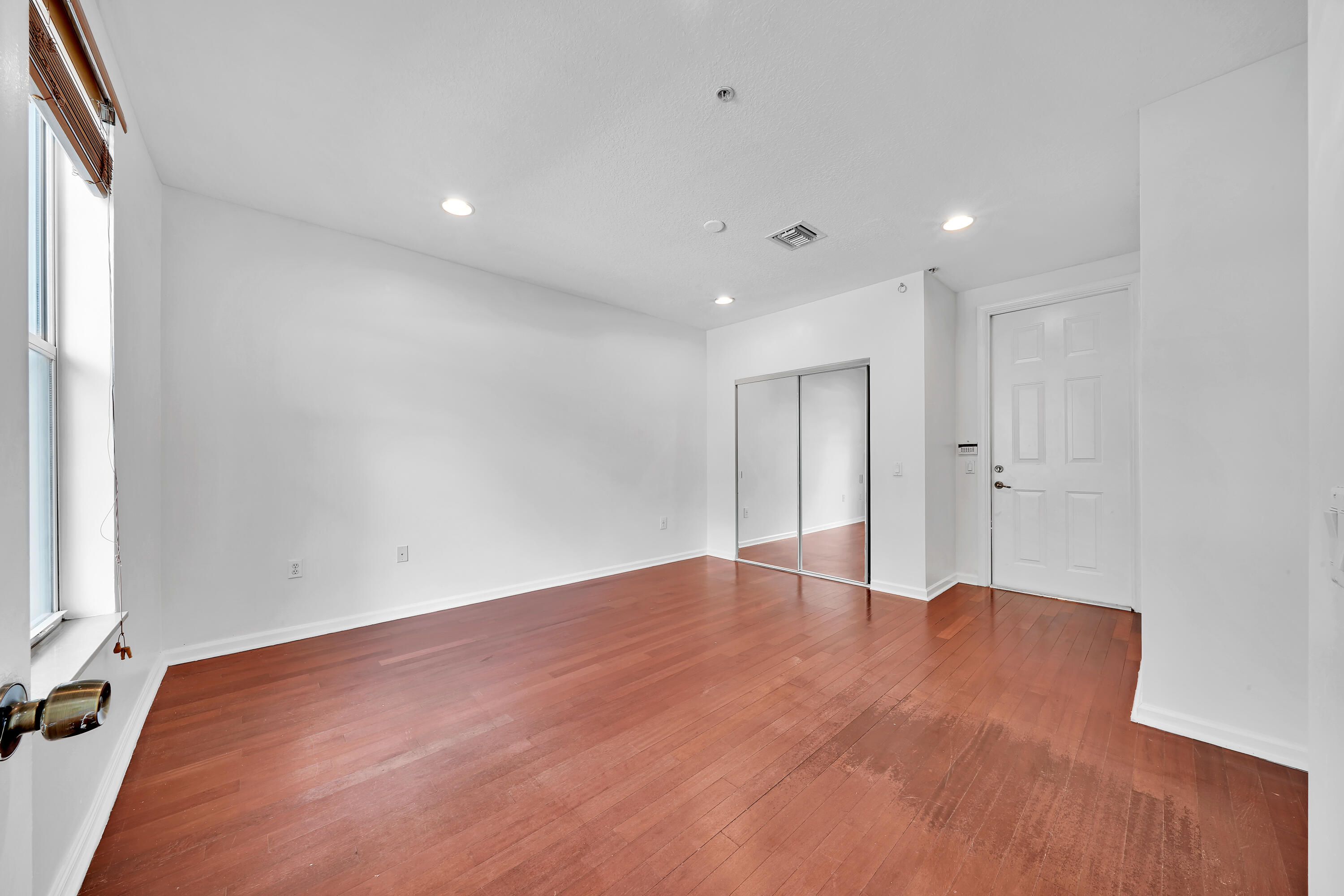 1381 Piazza Delle Pallottole