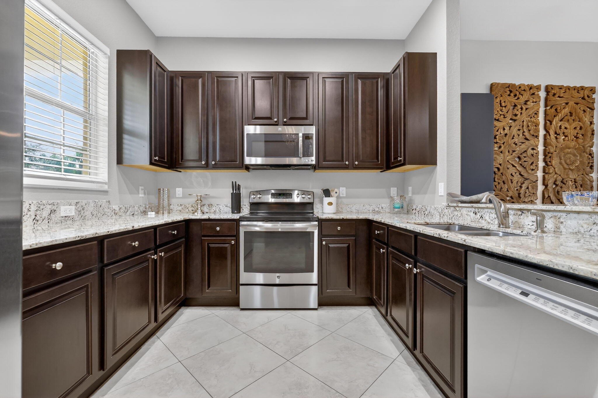 10160 SW Azzo Lane