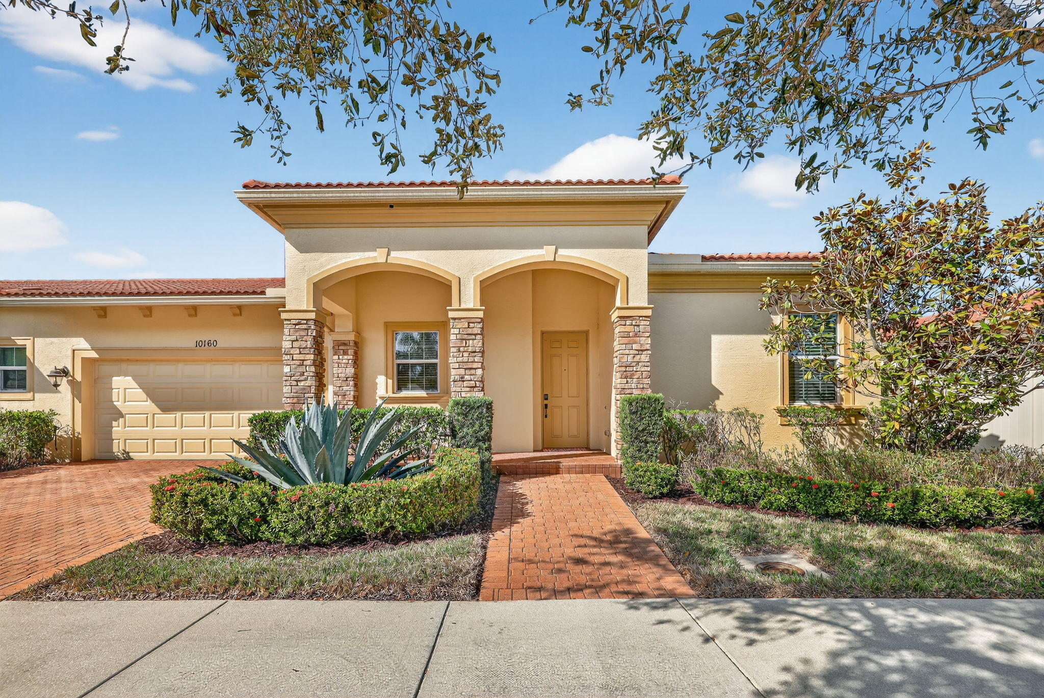 10160 SW Azzo Lane