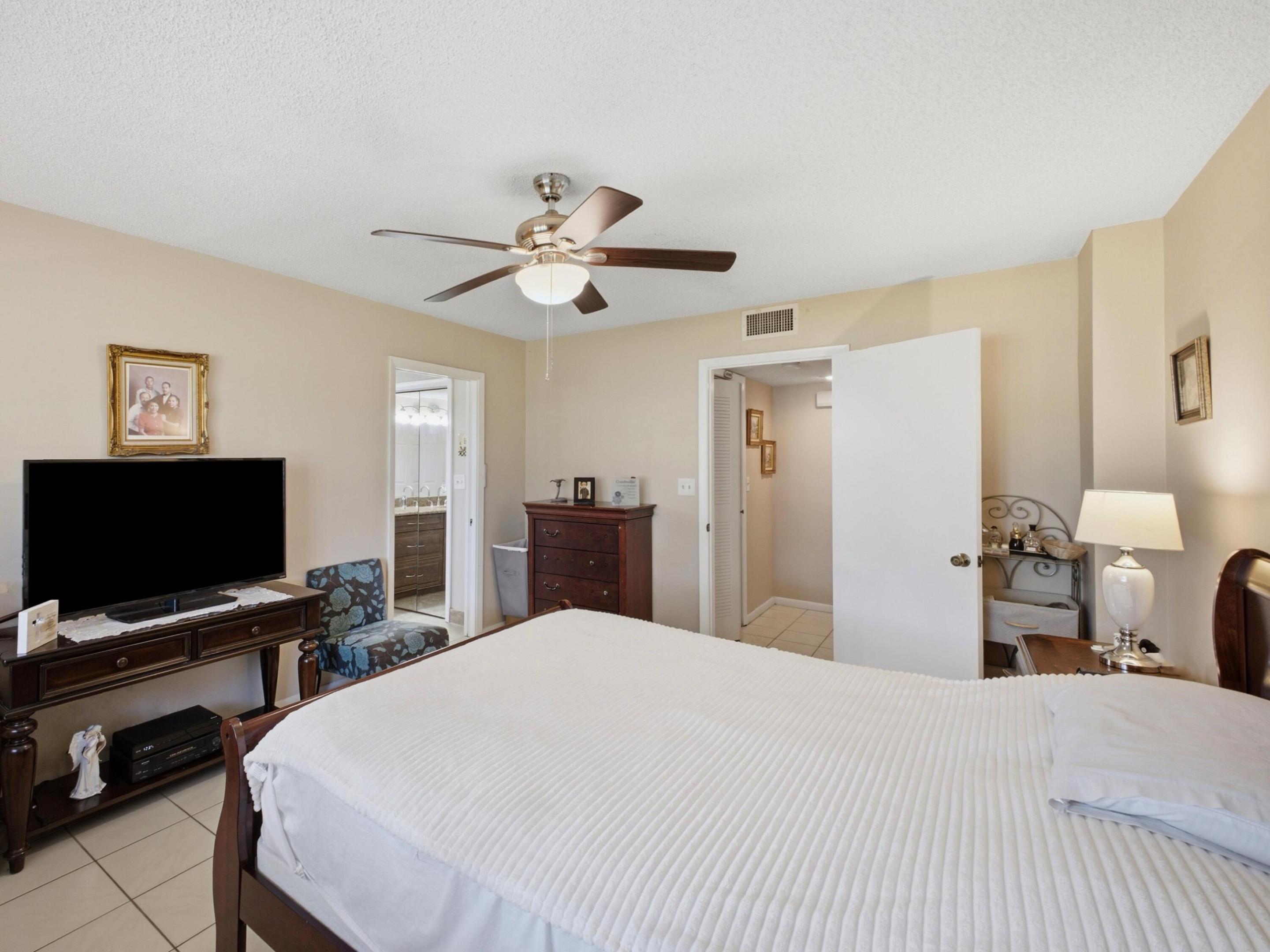 6698 10th Avenue N 106