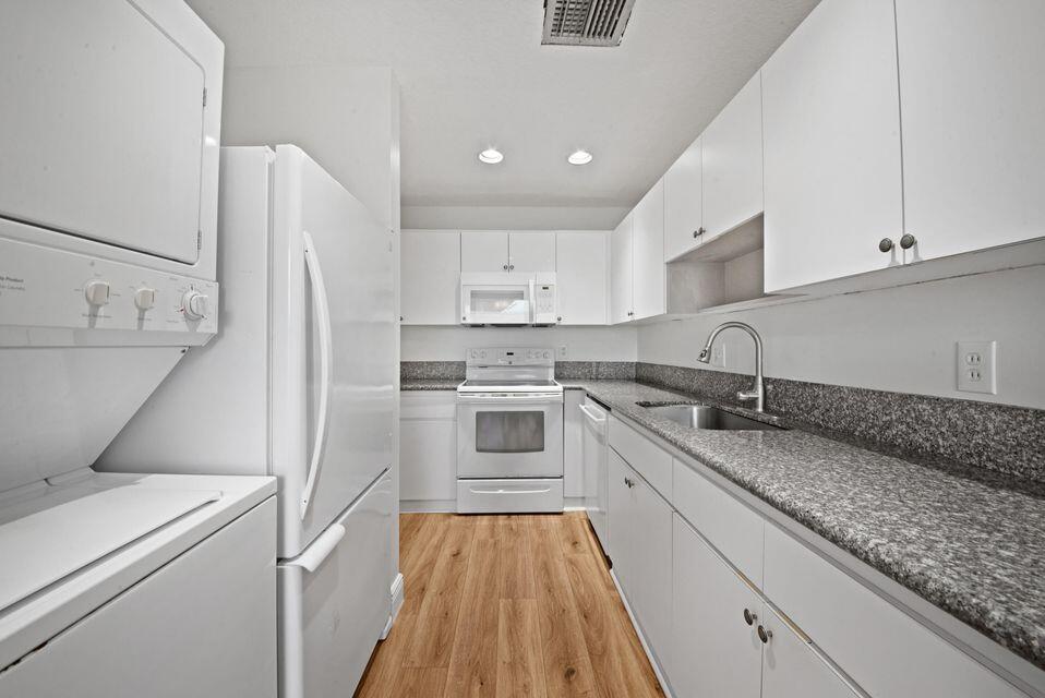 1845 NW 18th Street 103, Delray Beach Unit: 103