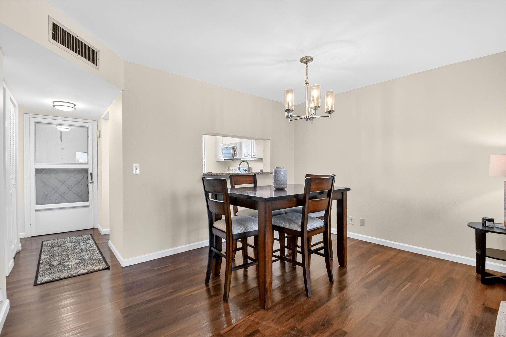 3661 Via Poinciana 410