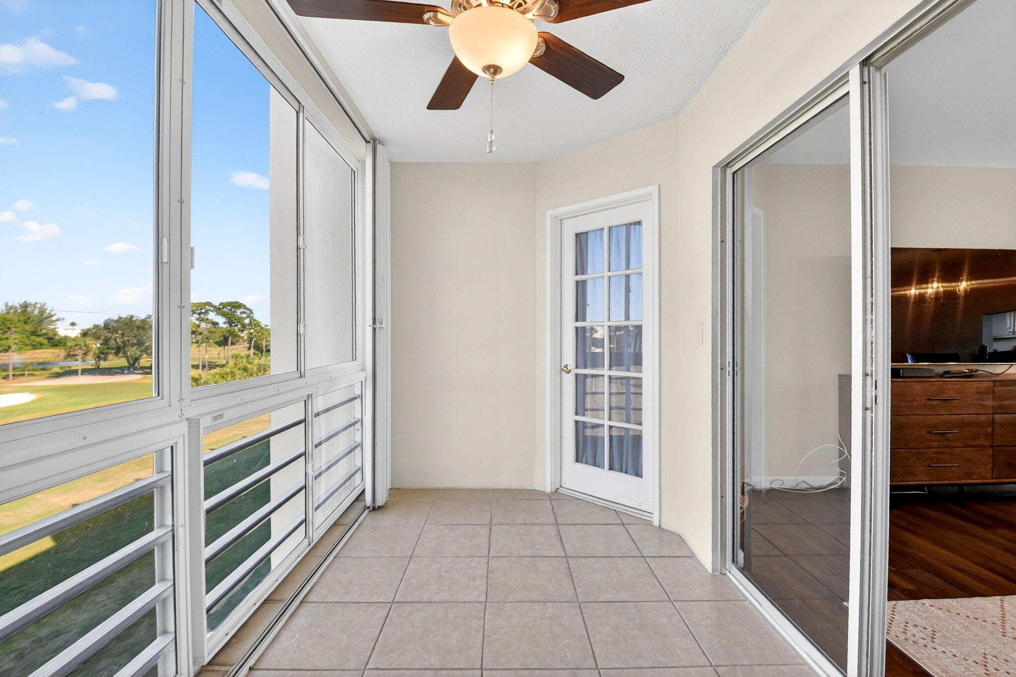 3661 Via Poinciana 410