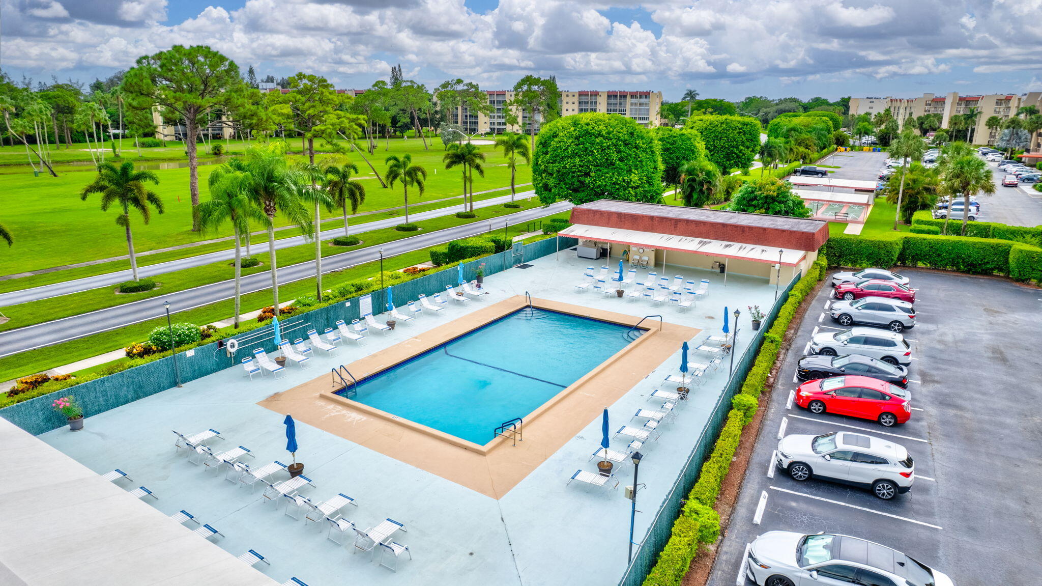 3661 Via Poinciana 410