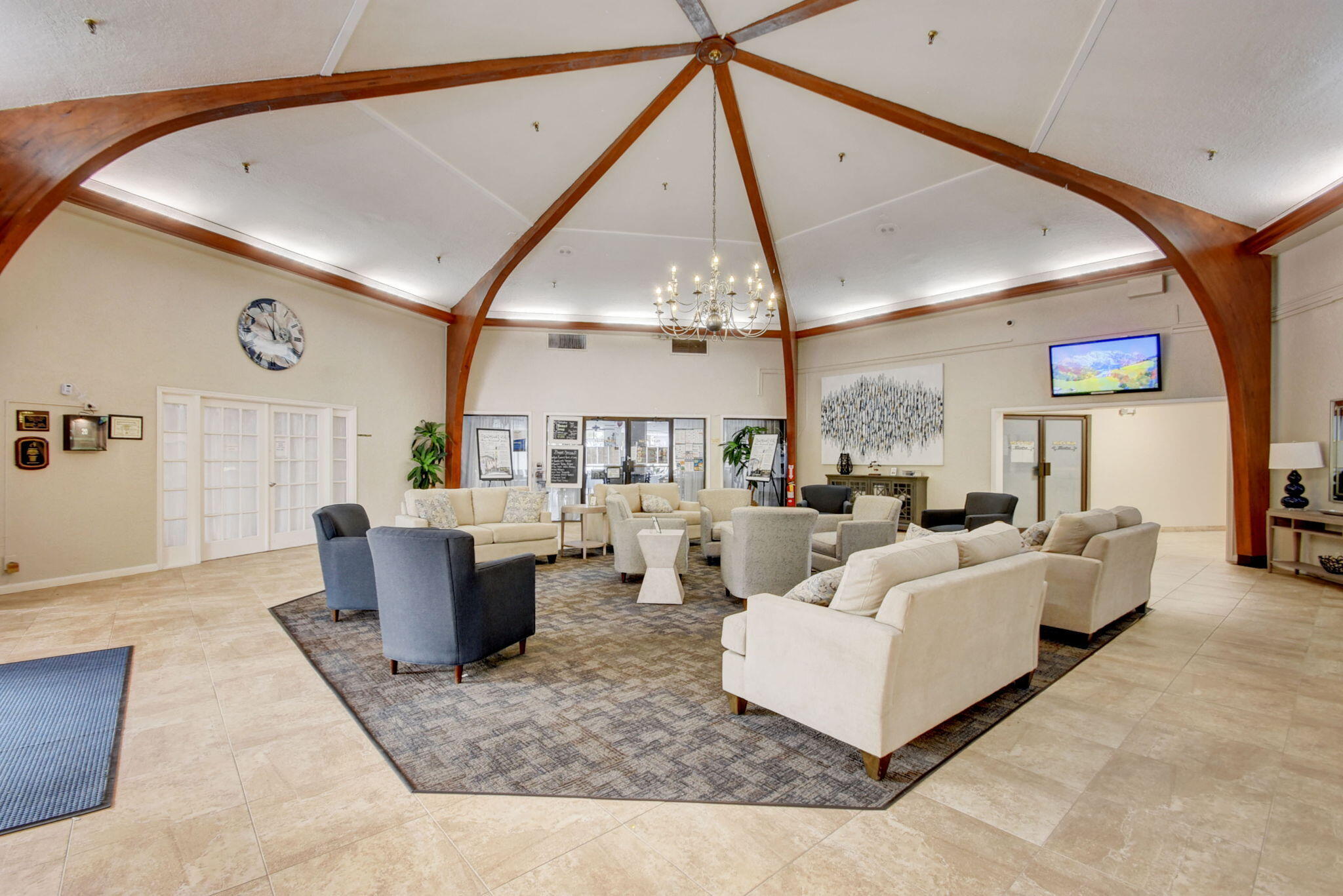 3661 Via Poinciana 410