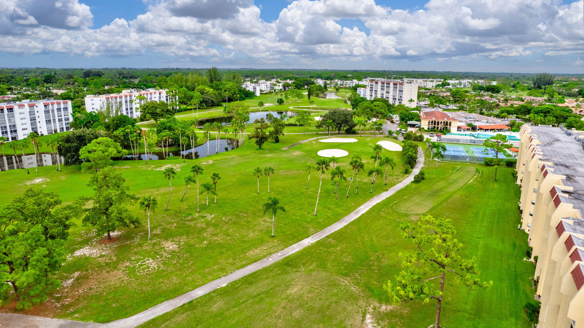 3661 Via Poinciana 410