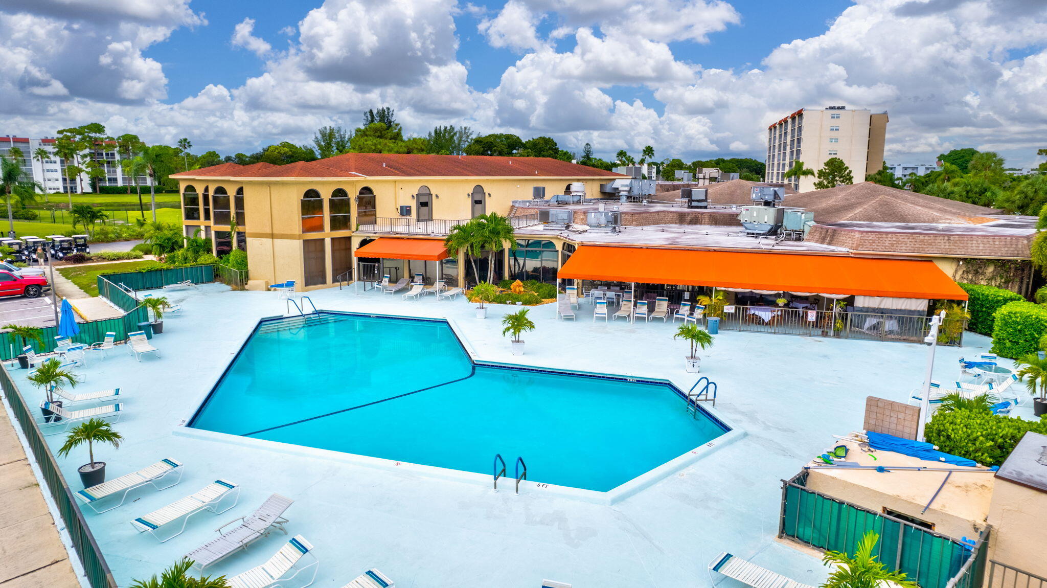 3661 Via Poinciana 410