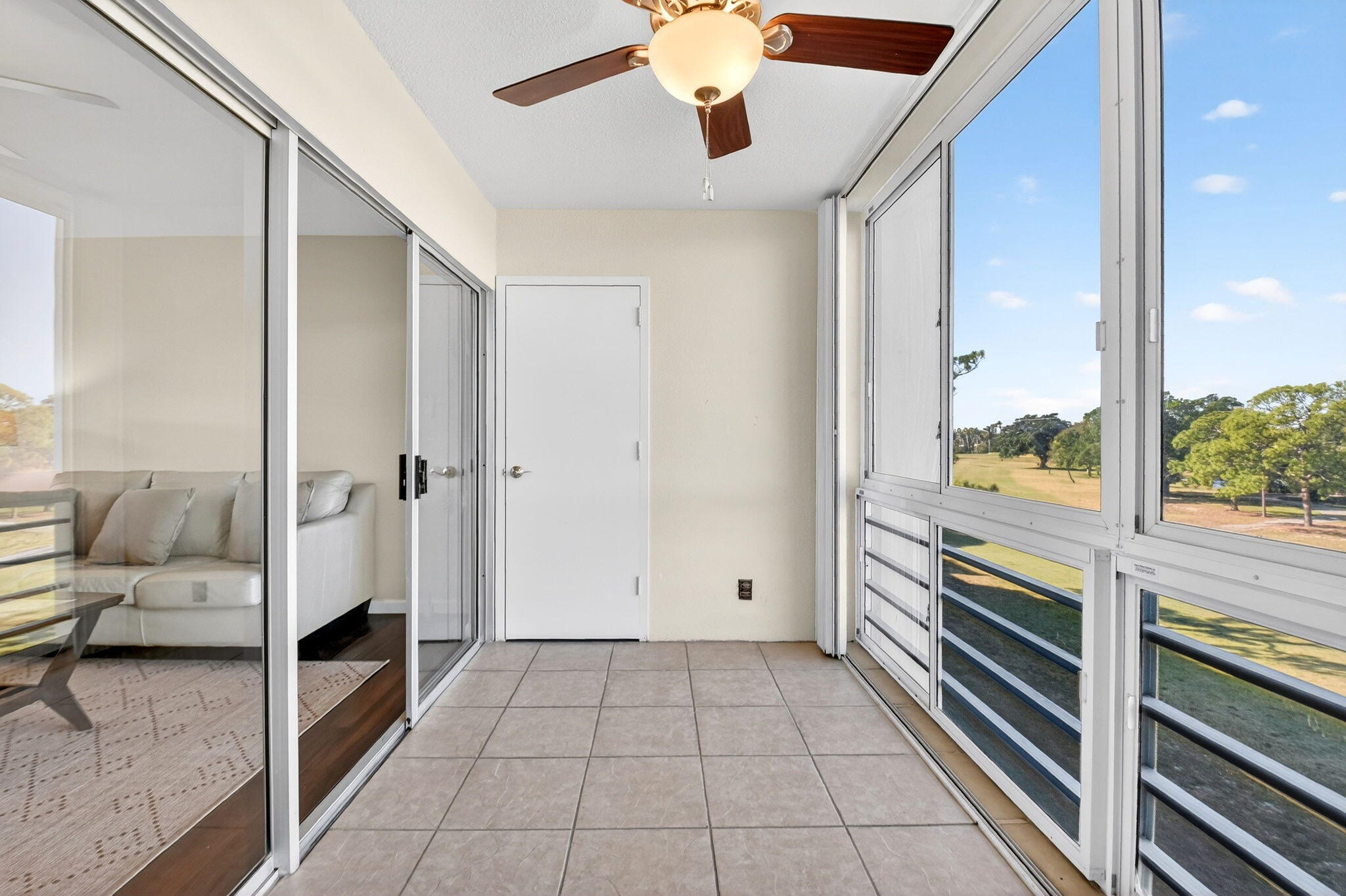 3661 Via Poinciana 410