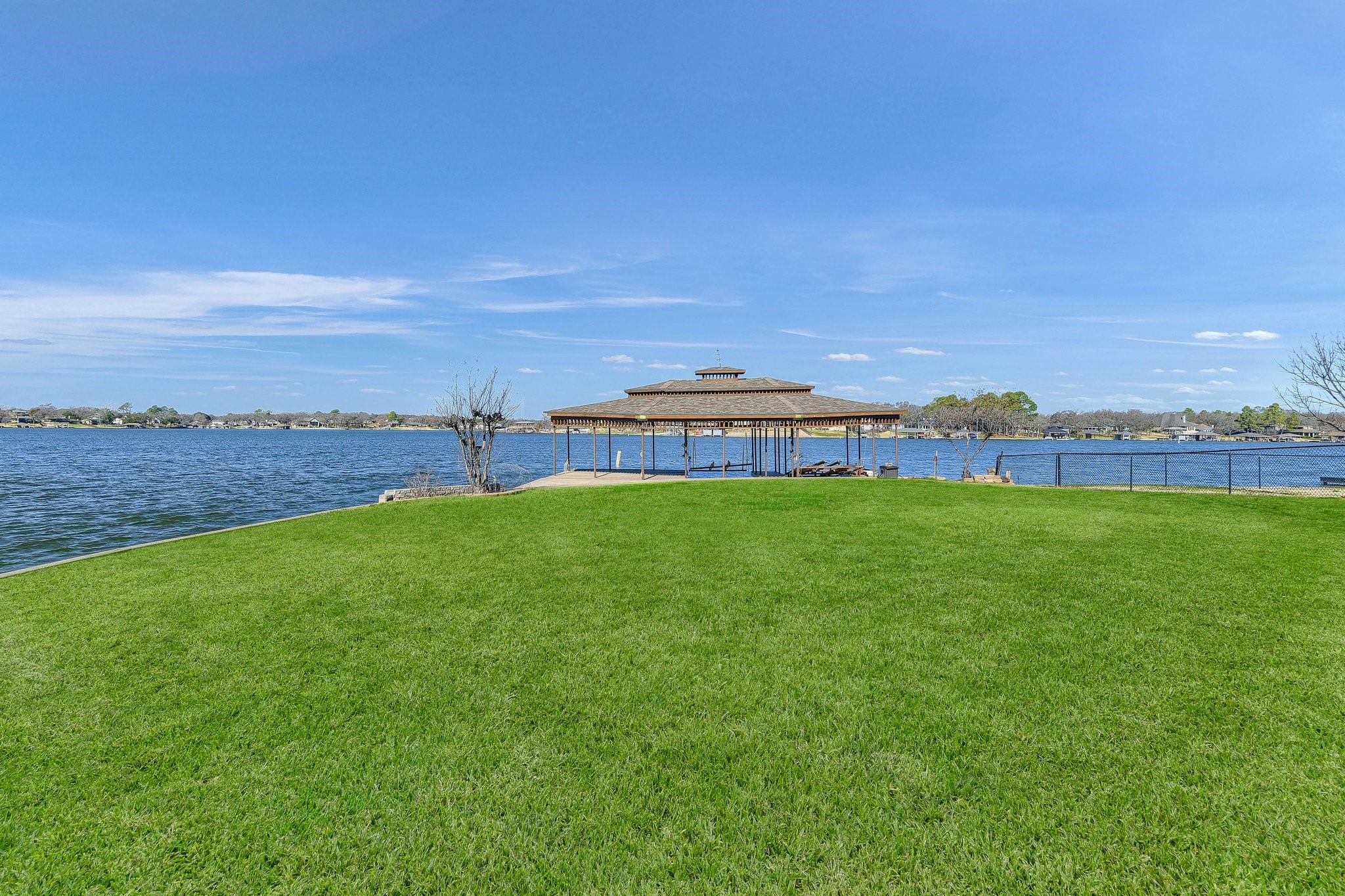 526 Kiowa Drive E